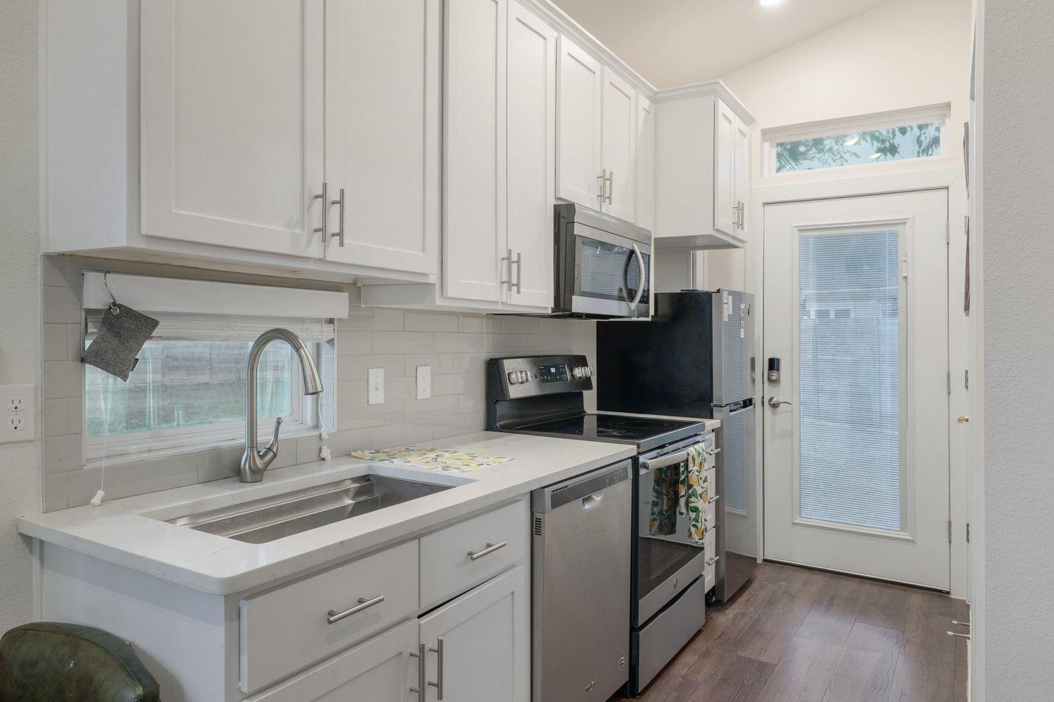 901 Saint Elmo CIR