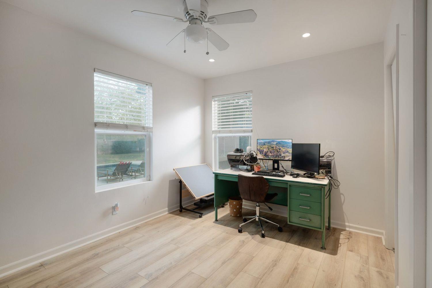 901 Saint Elmo CIR