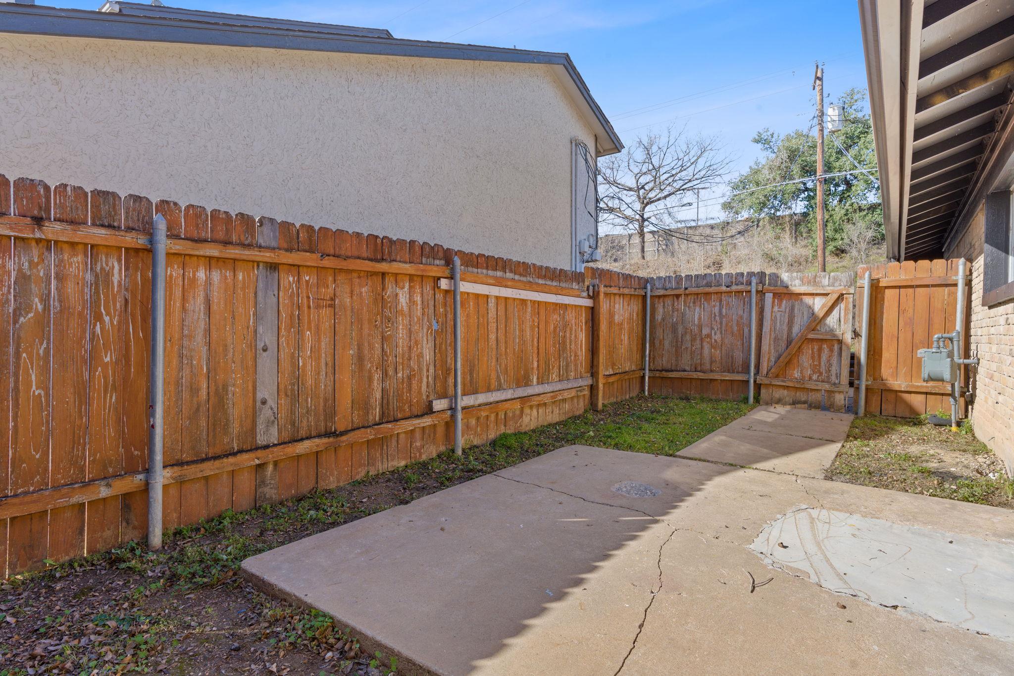 7200 Creekside DR # D