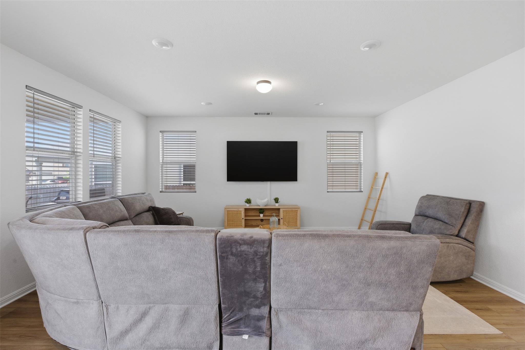 307 Marjorie DR
