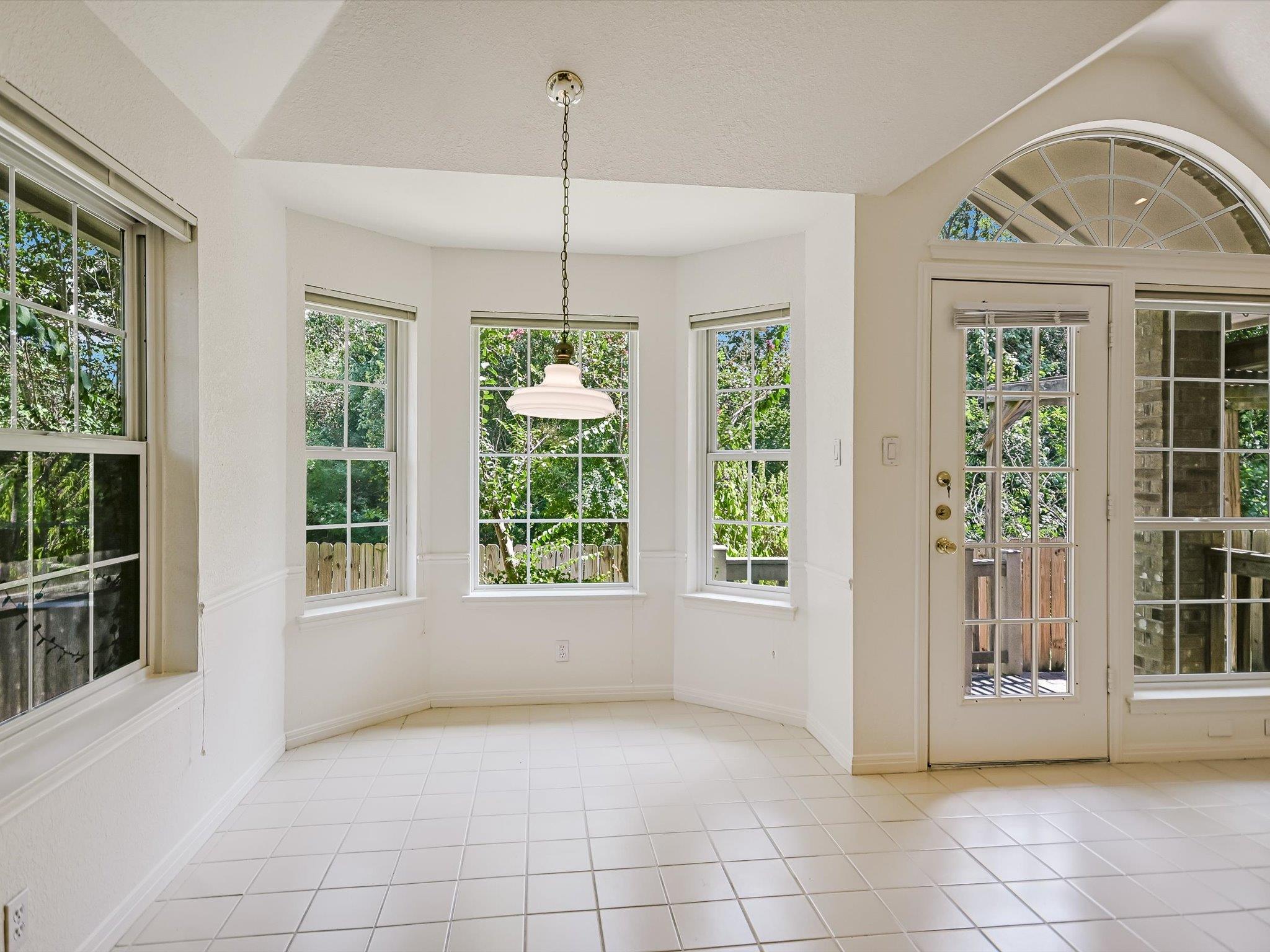 10817 Redmond RD