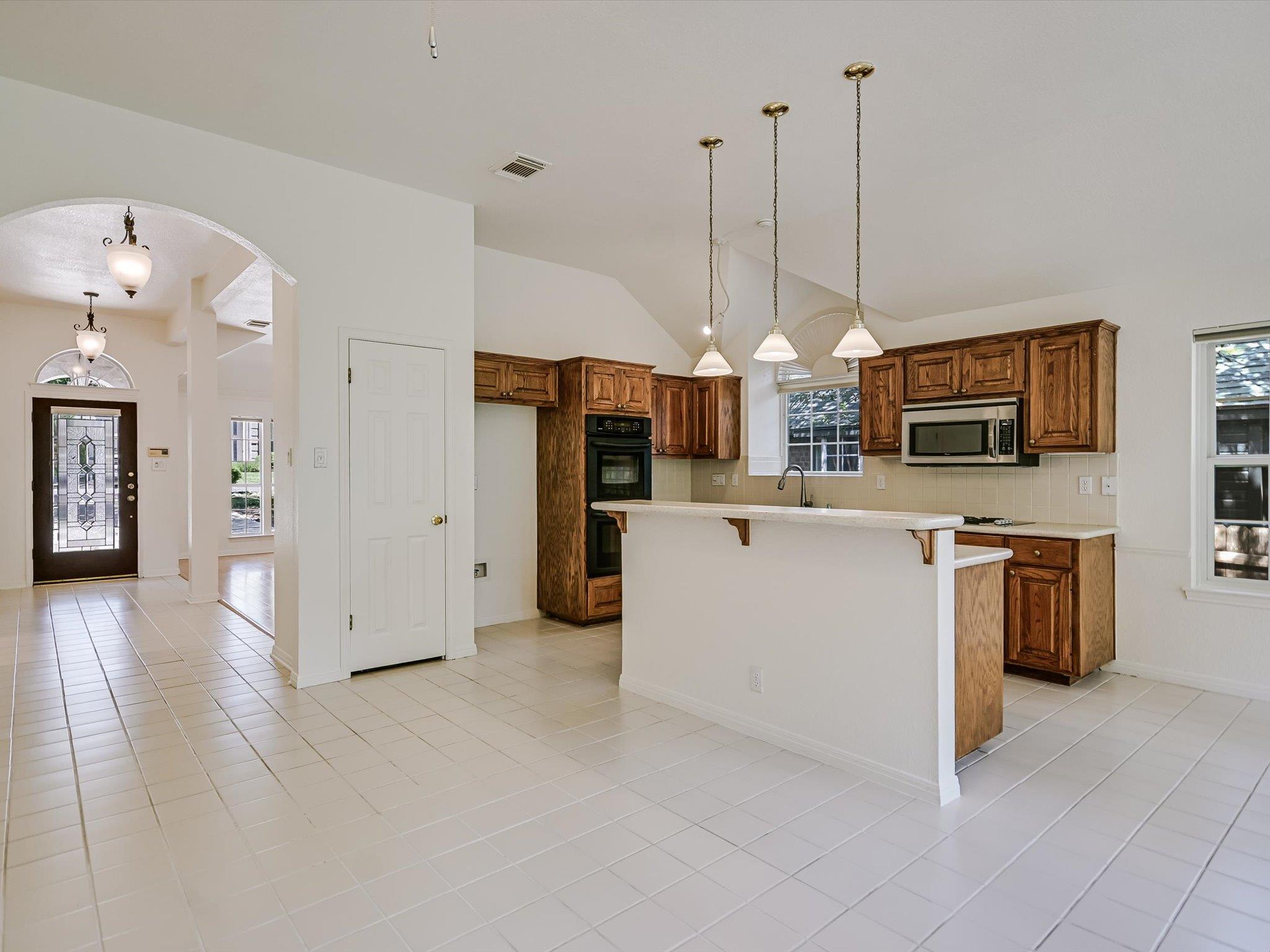 10817 Redmond RD