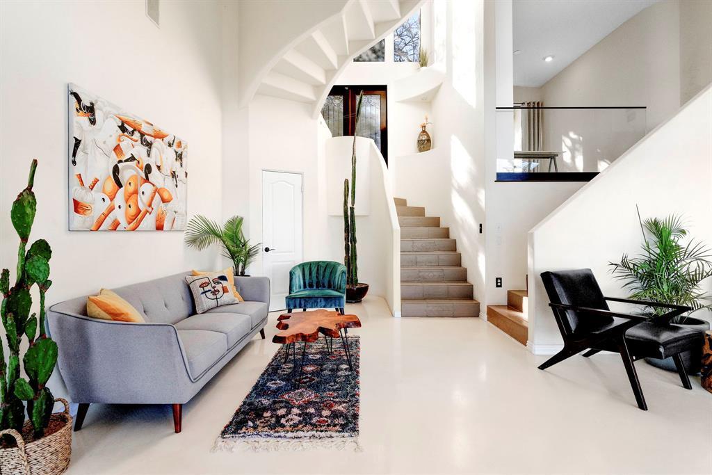 13902 Panorama DR