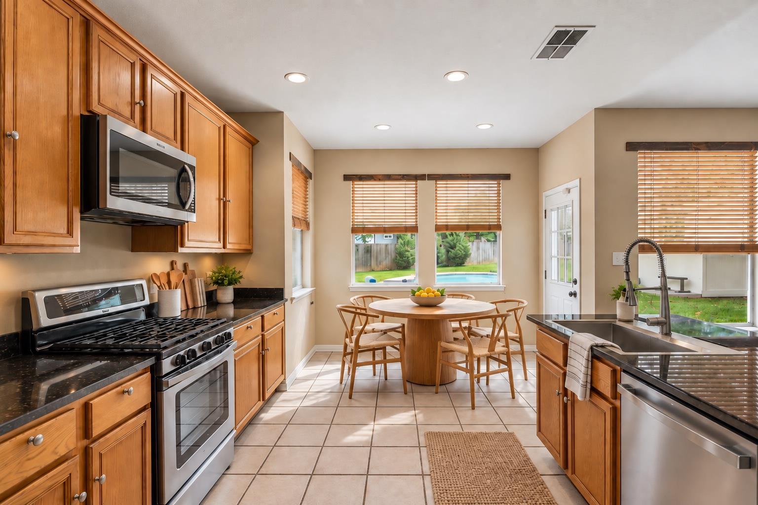 1409 Deer Horn DR