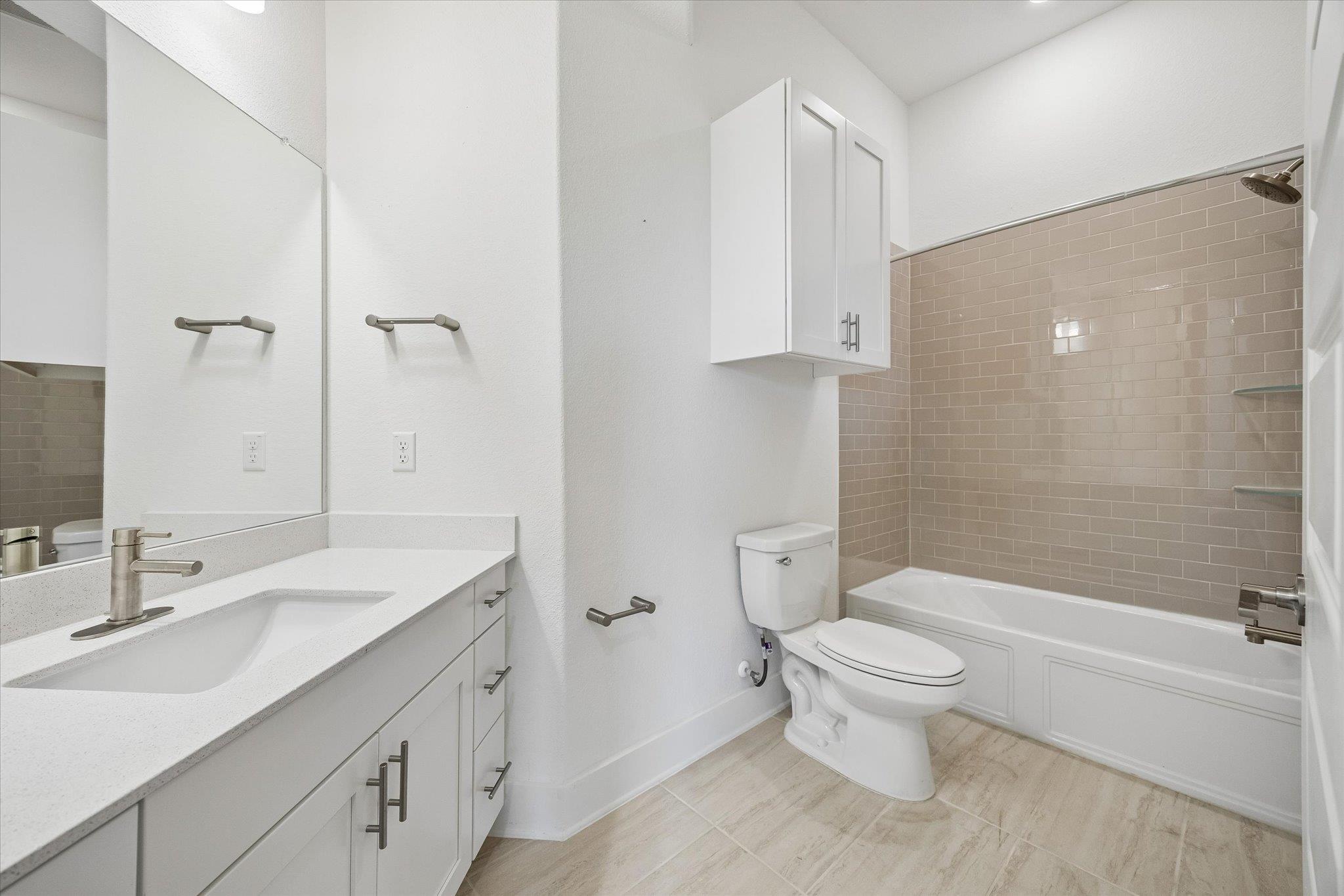 109 Beneteau DR