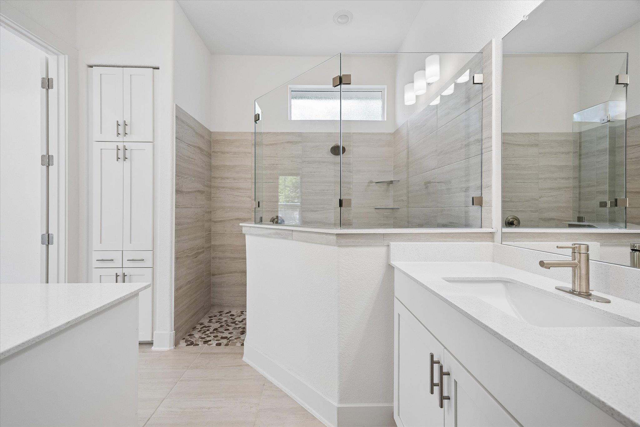 109 Beneteau DR