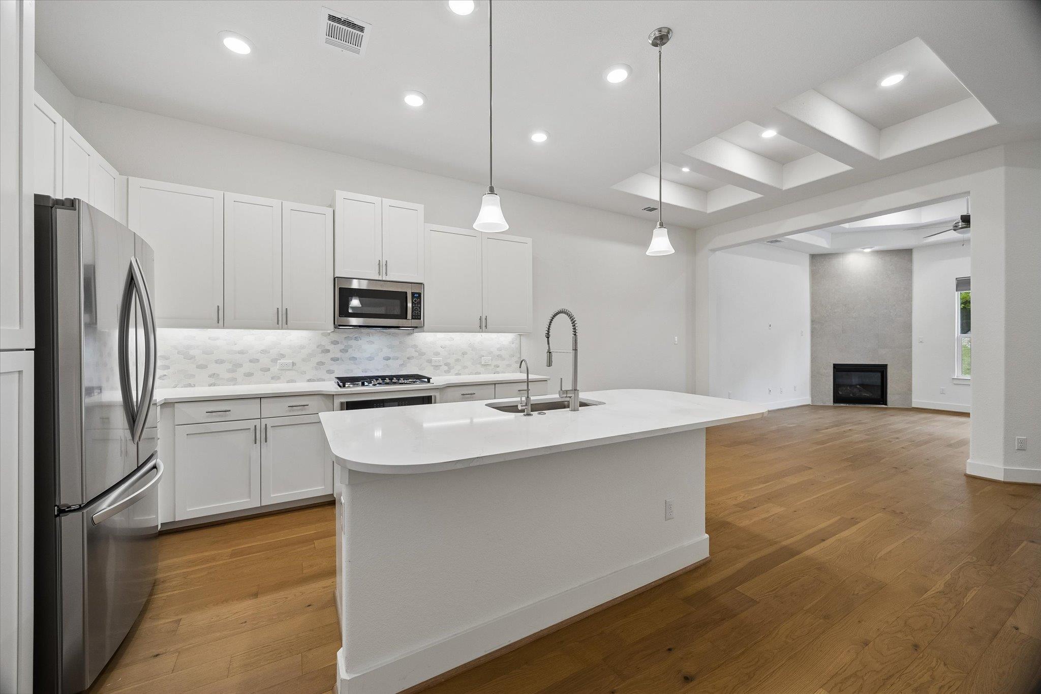 109 Beneteau DR