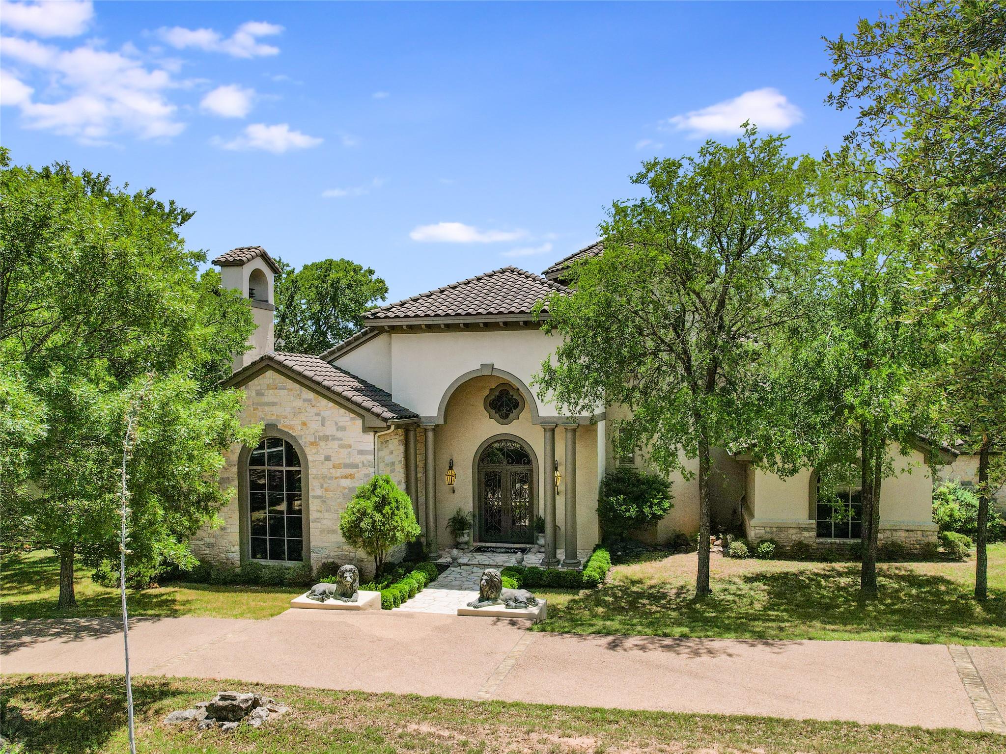 8611 Young LN