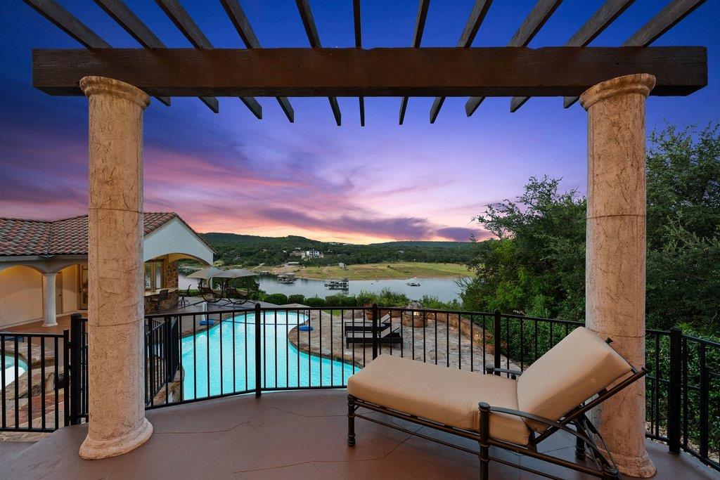 17508 Northlake Hills DR