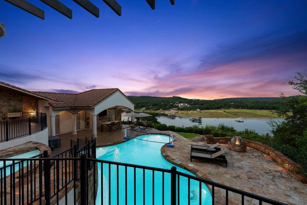 17508 Northlake Hills DR