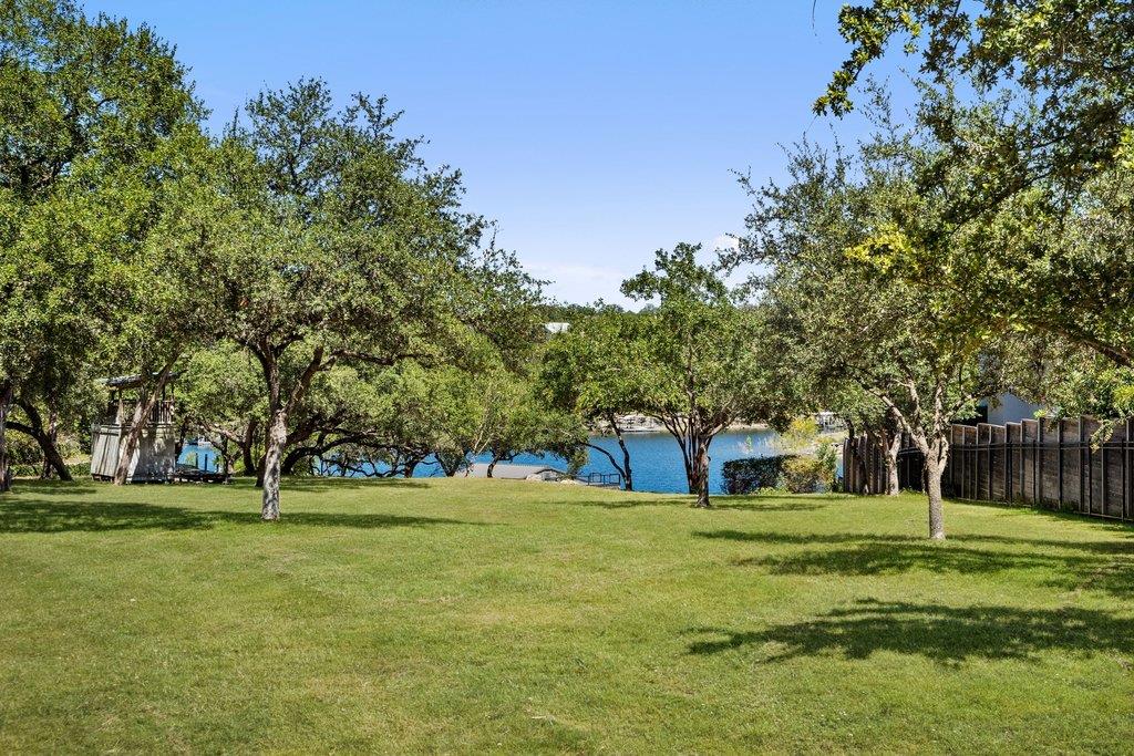 909 Brooks Hollow RD