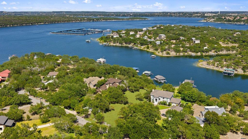 909 Brooks Hollow RD