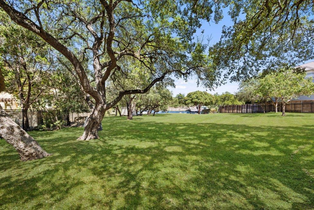 909 Brooks Hollow RD