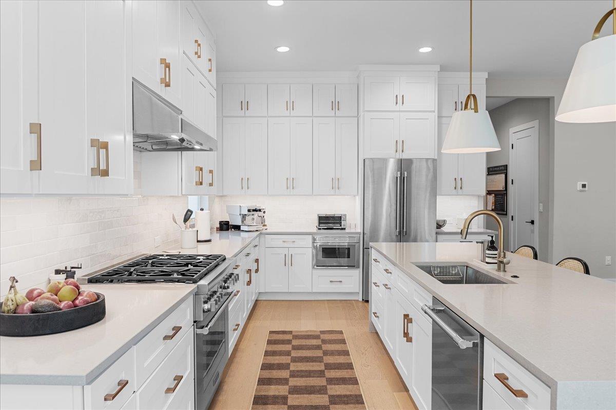 2906 Allison DR