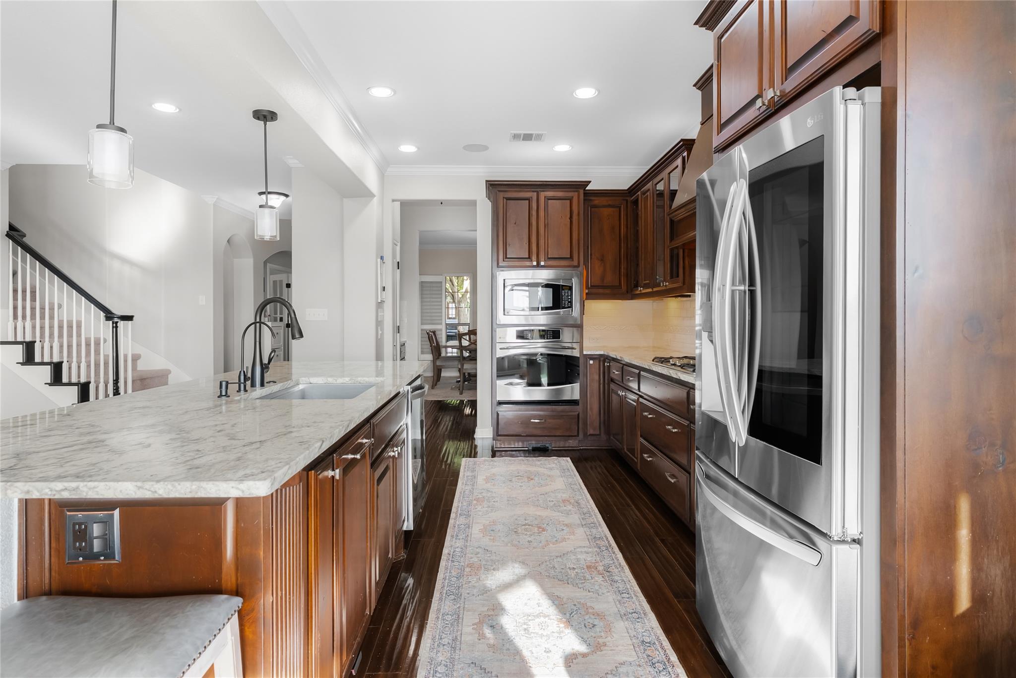 220 Mediterra PT
