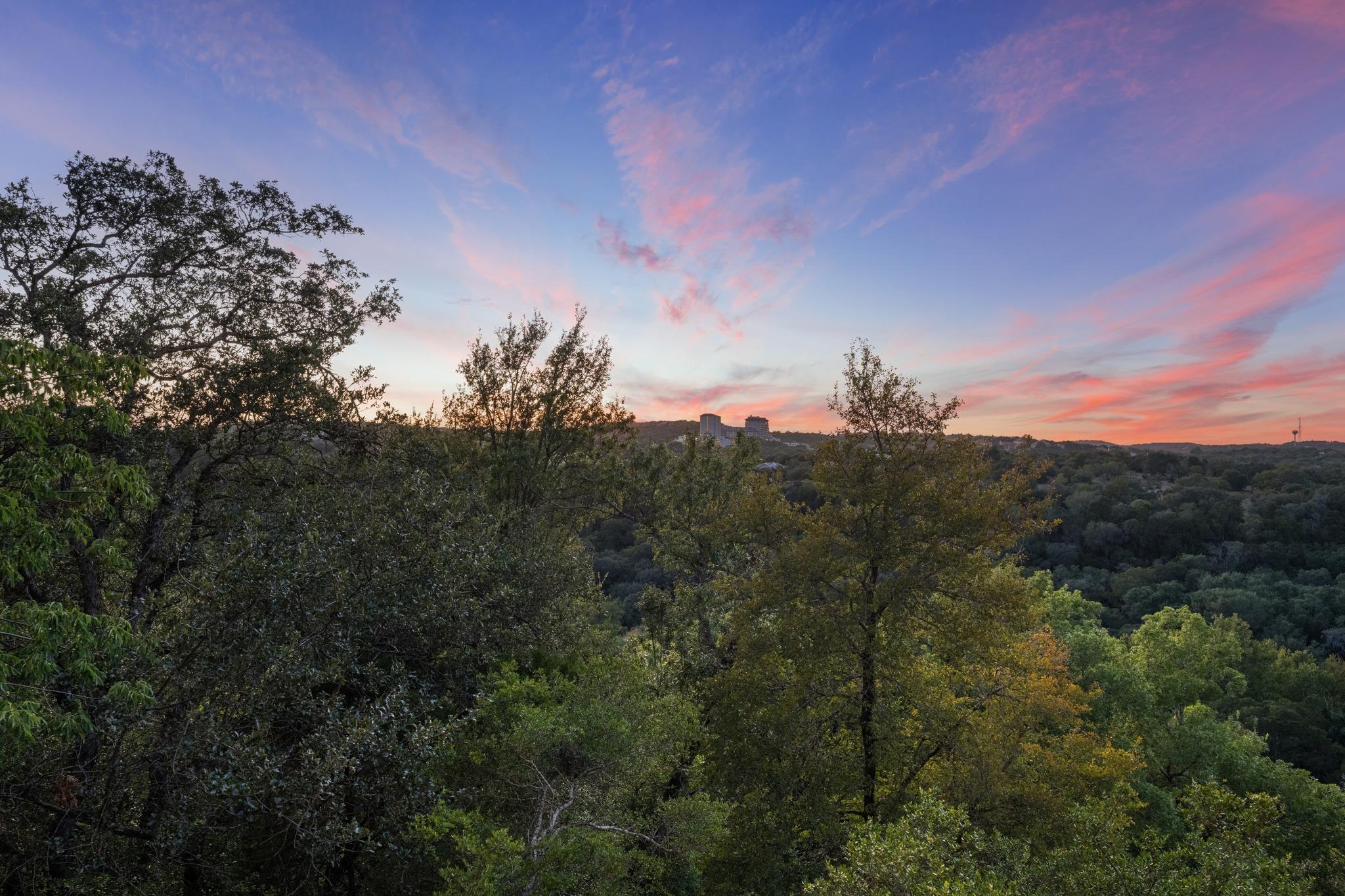 1528 Ben Crenshaw WAY