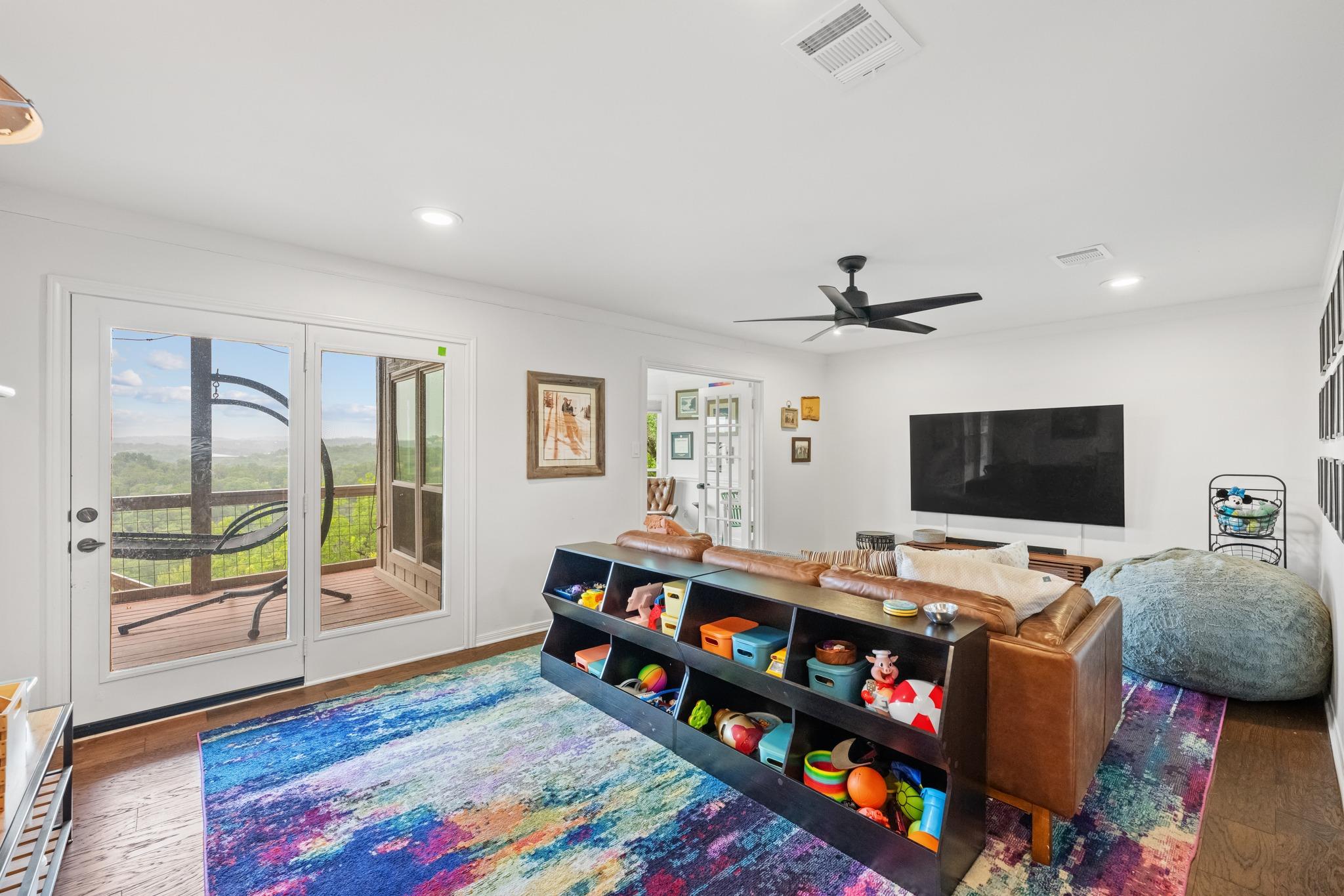 1528 Ben Crenshaw WAY