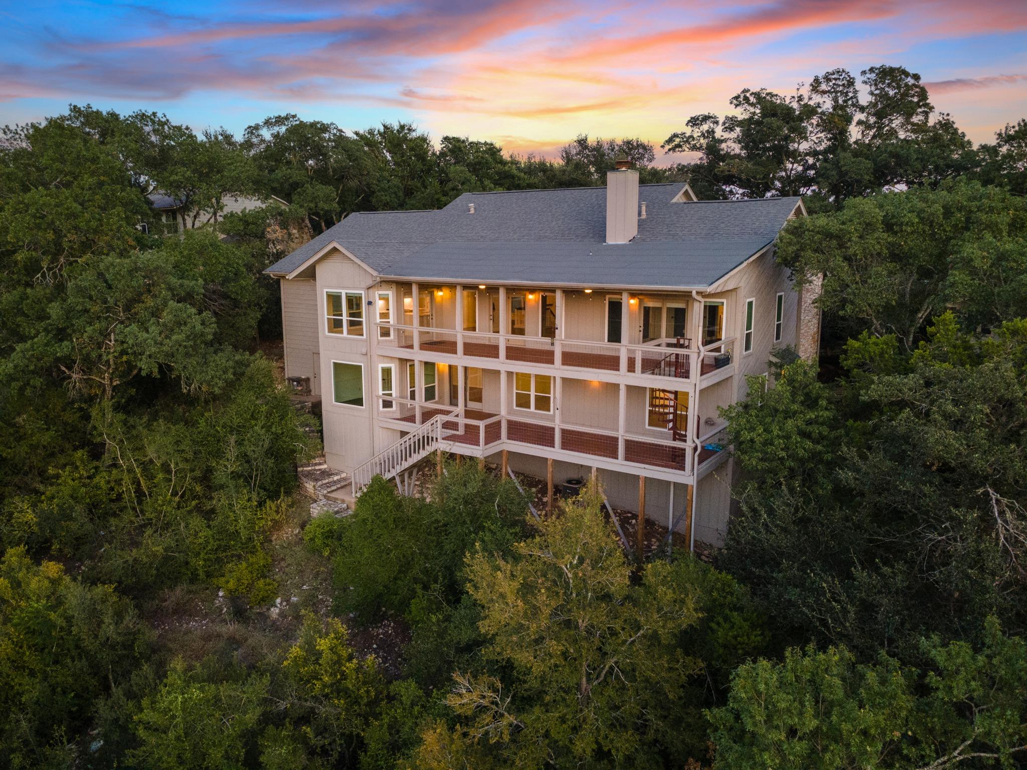 1528 Ben Crenshaw WAY