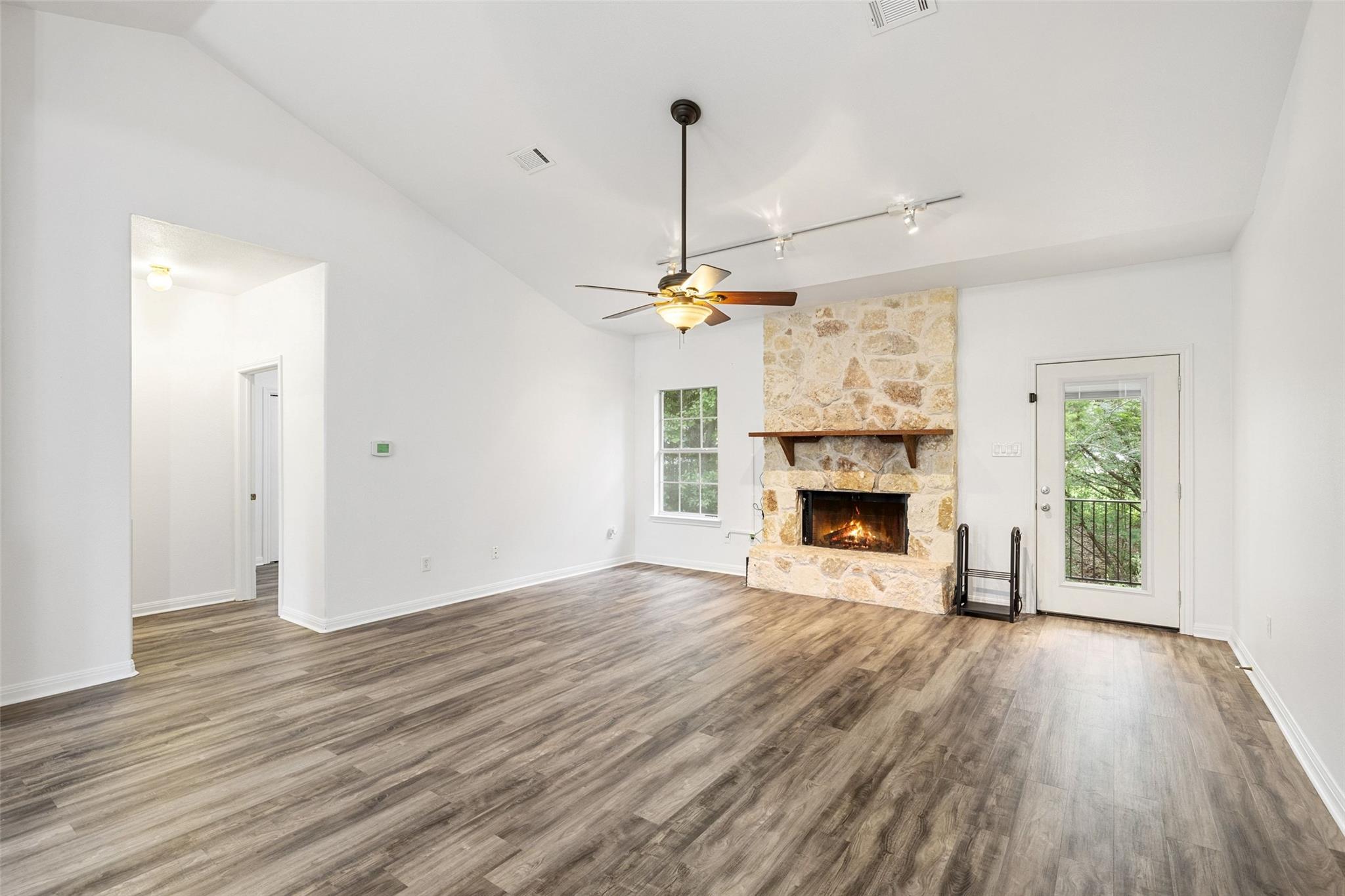 1301 S Quinlan Park RD