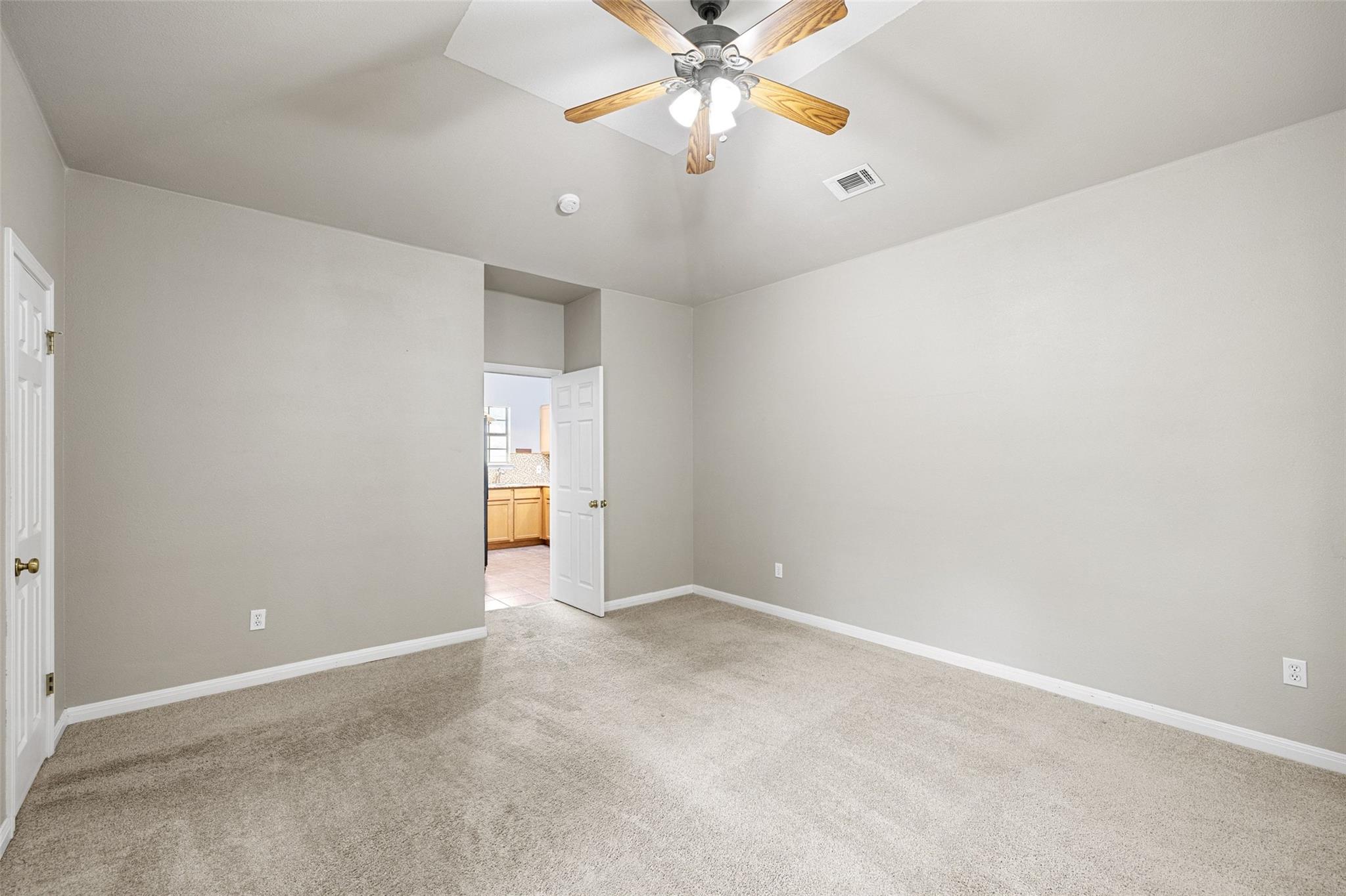 1301 S Quinlan Park RD