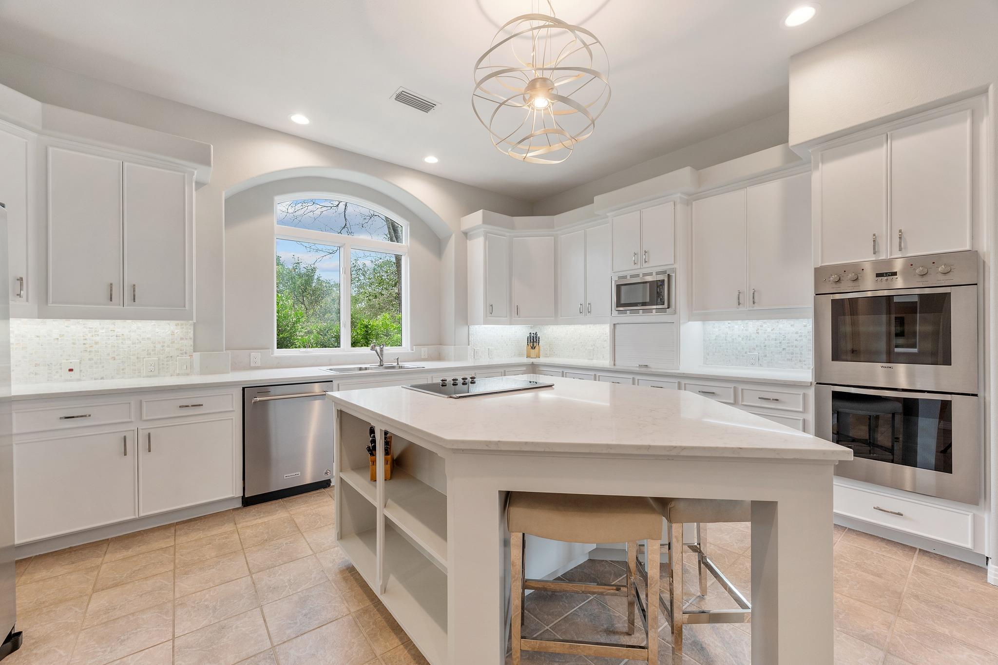 15903 Soleil CT