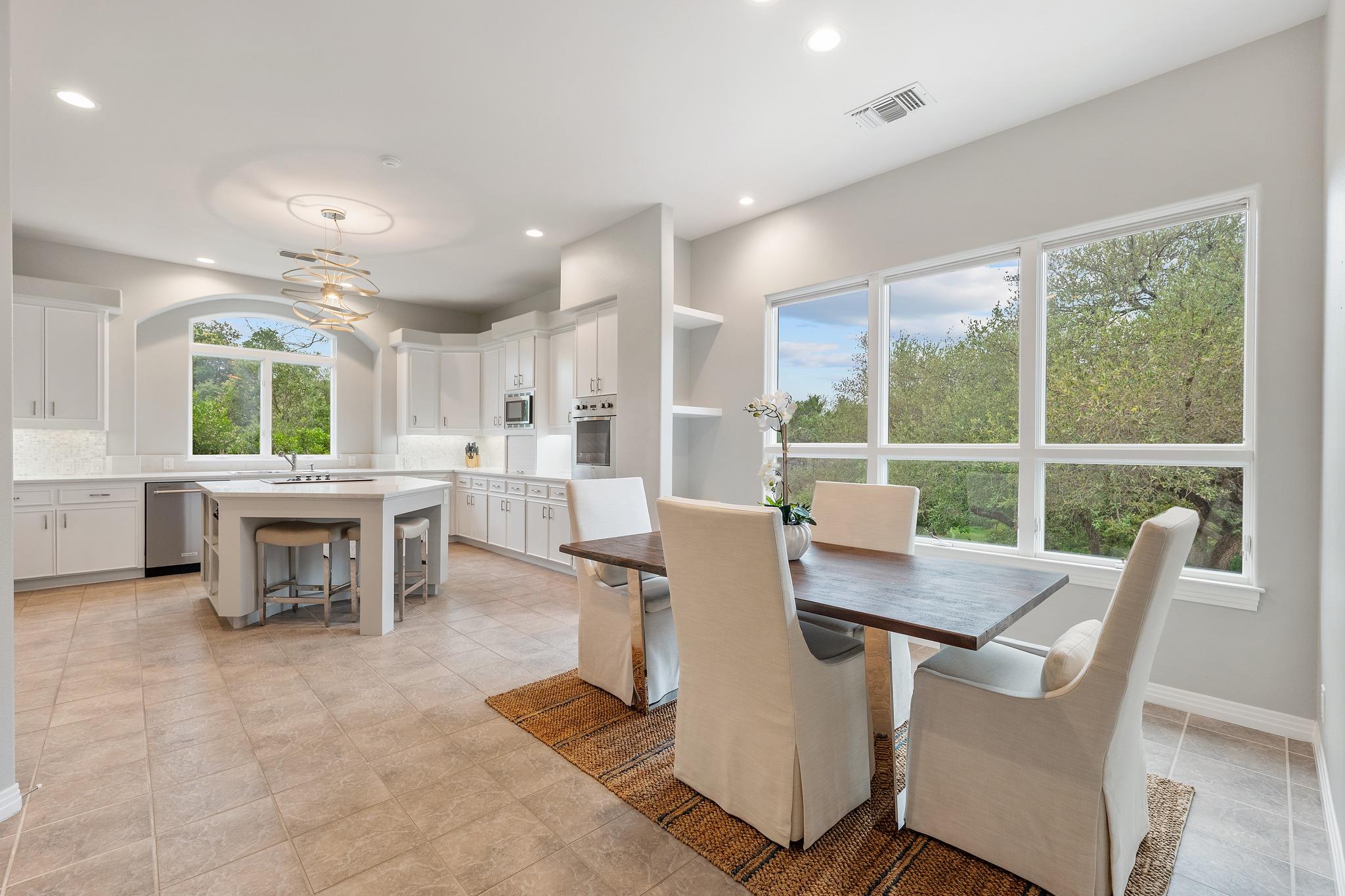 15903 Soleil CT