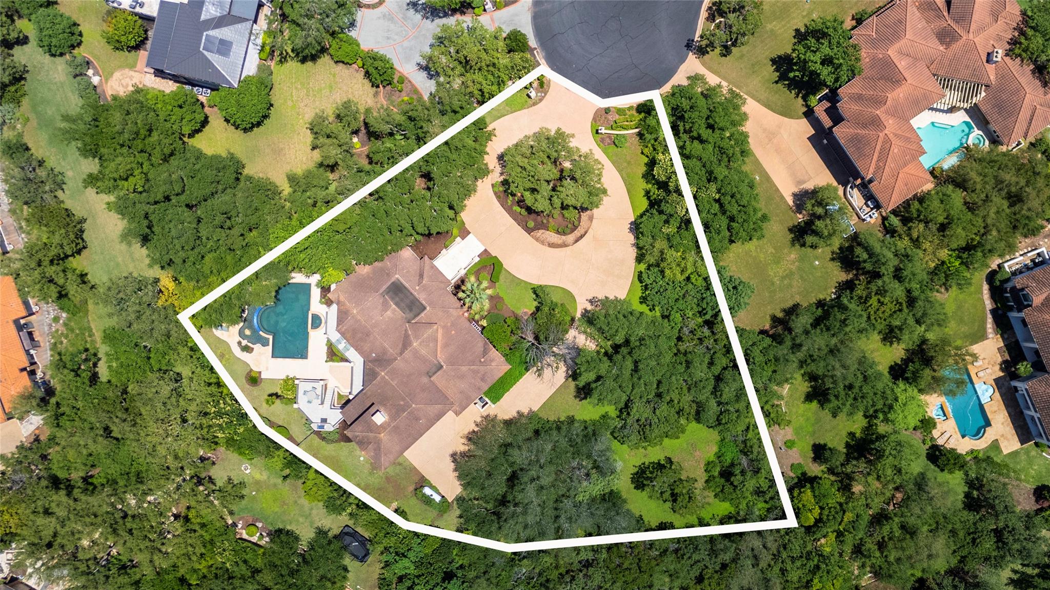 15903 Soleil CT