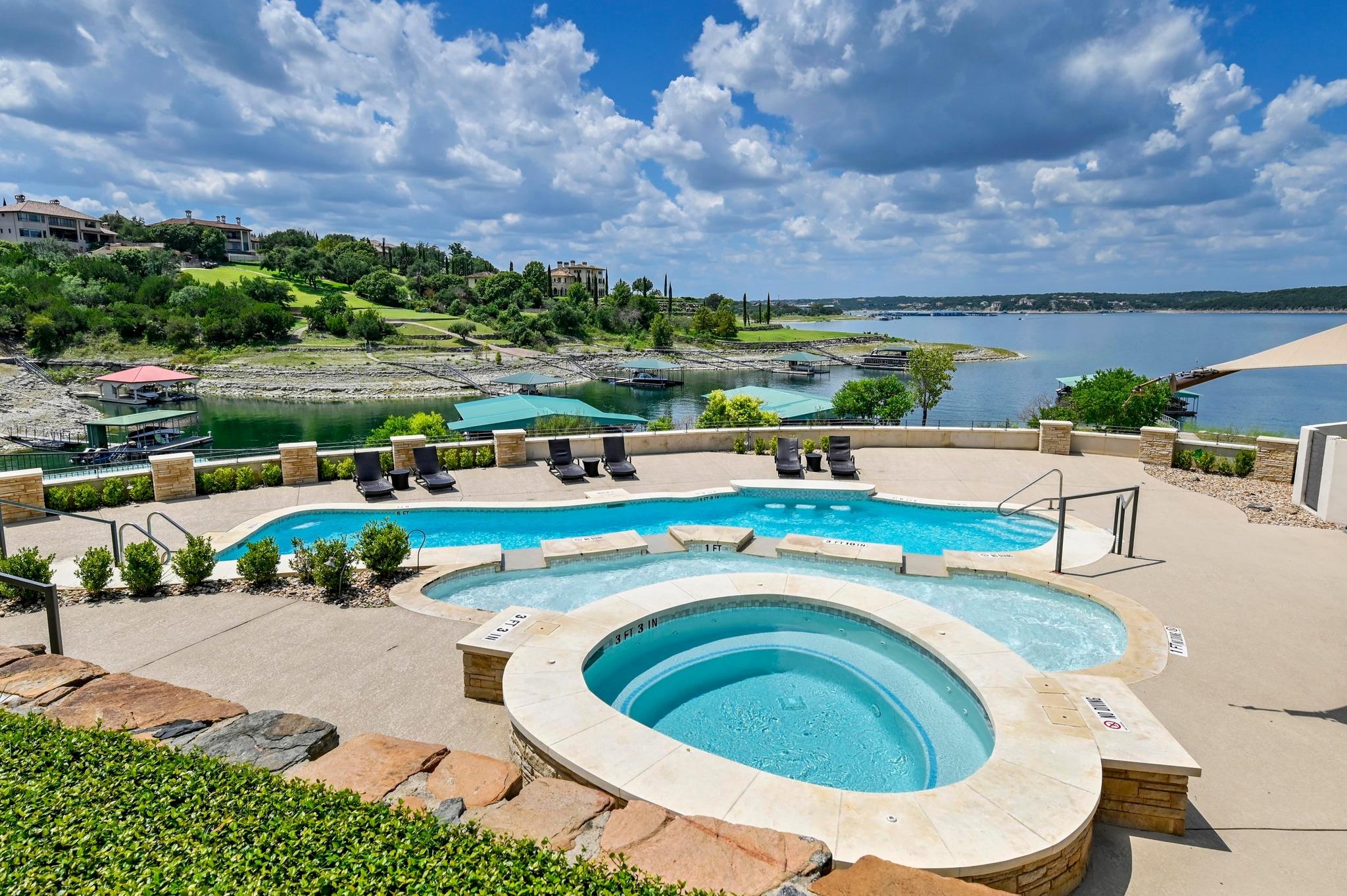 15903 Soleil CT