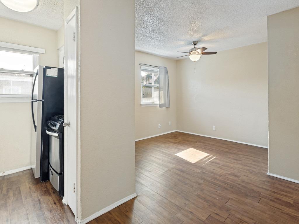 2401 Manor Rd # 218