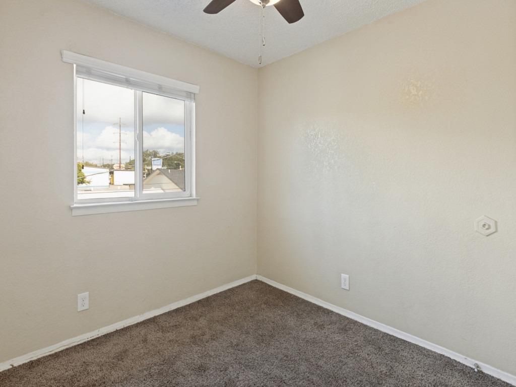 2401 Manor Rd # 218
