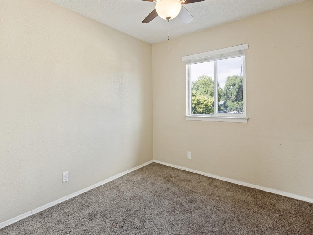 2401 Manor Rd # 218