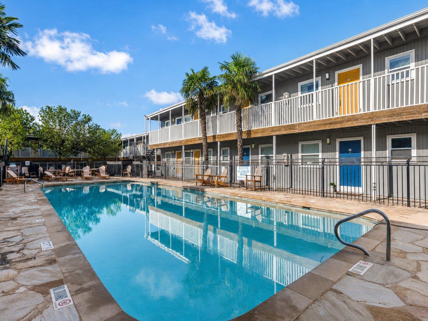 2401 Manor Rd # 218