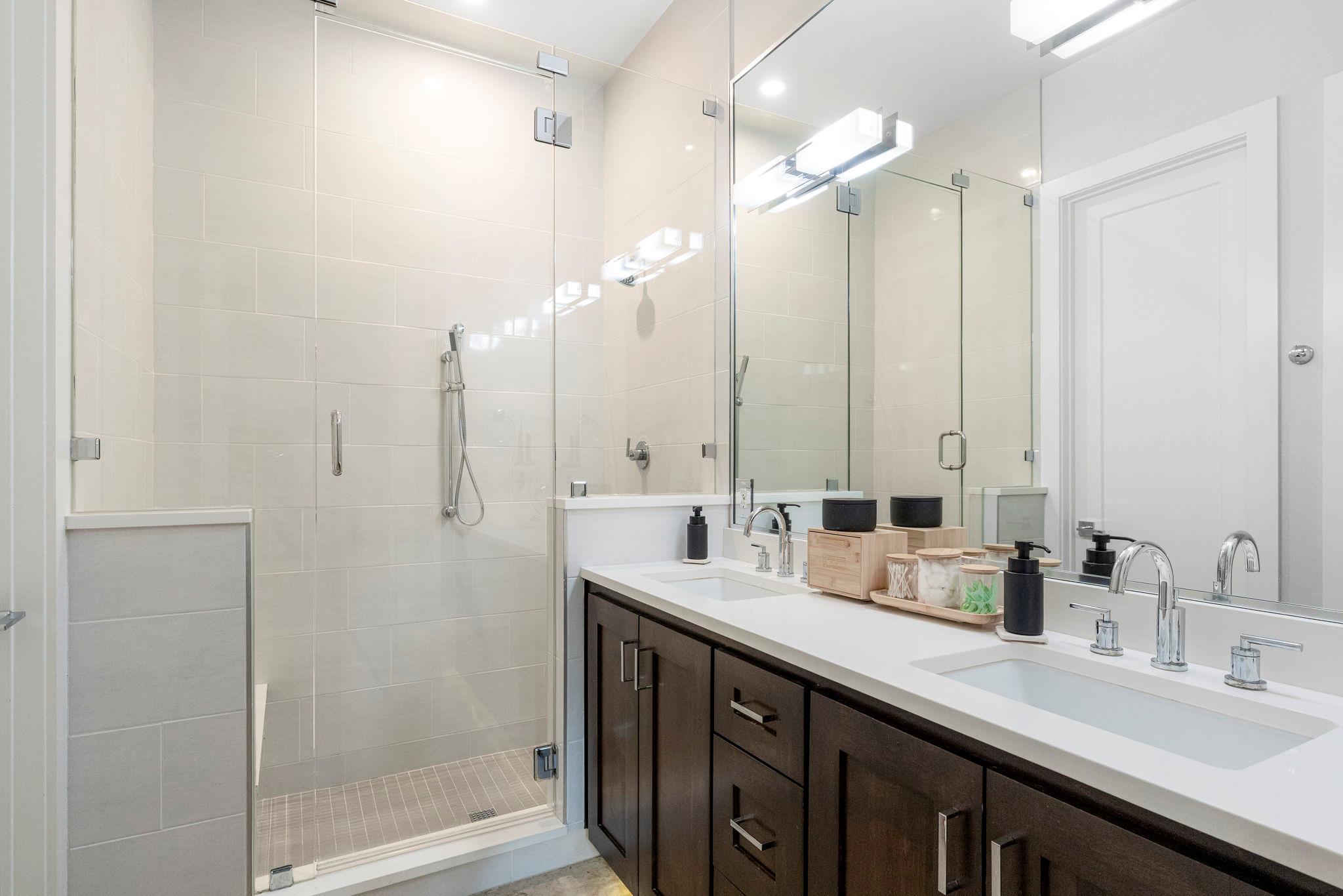 2103 Greenwood Ave # B Unit: Building 1, Unit B