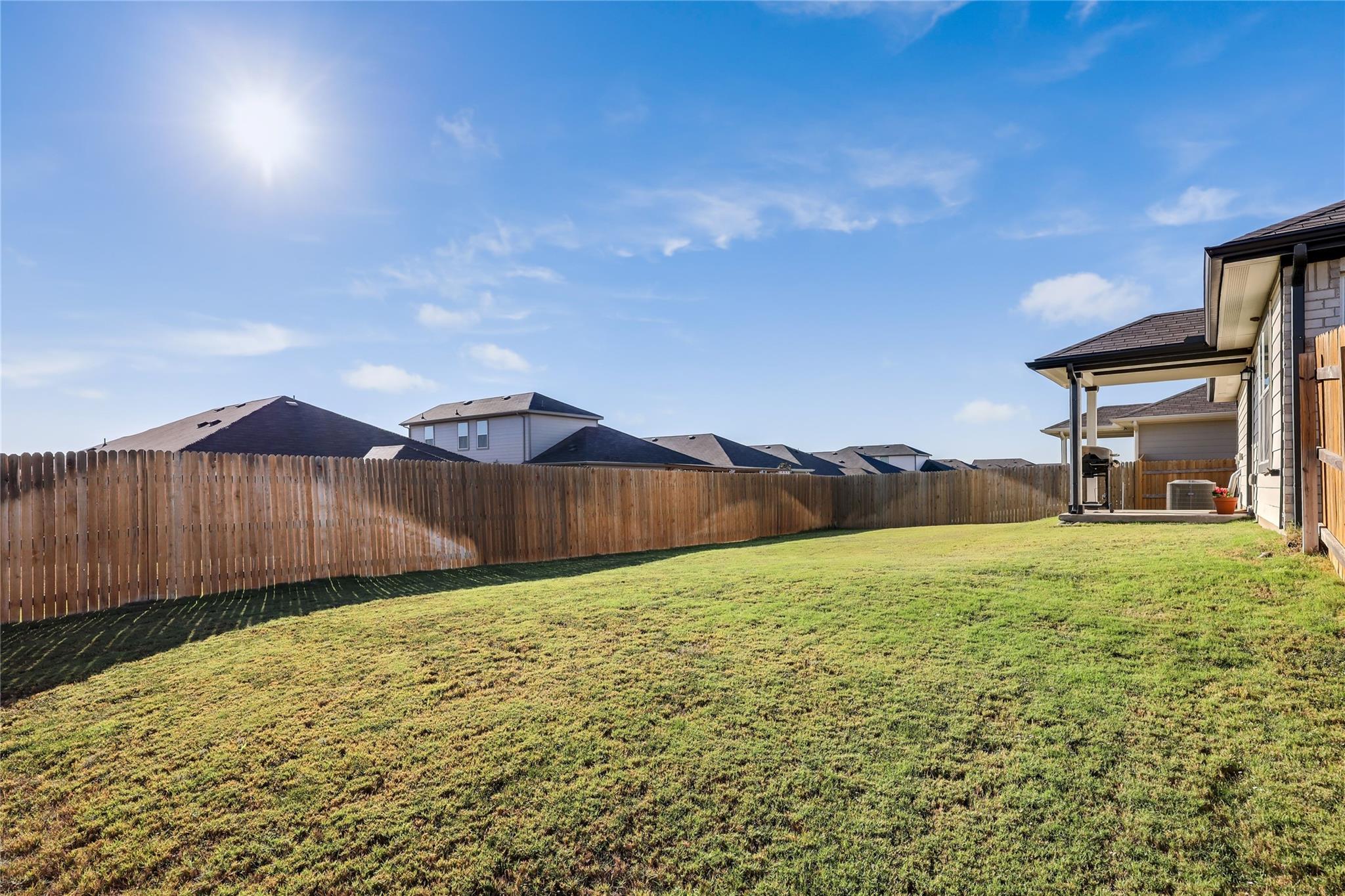 332 Pedernales LN