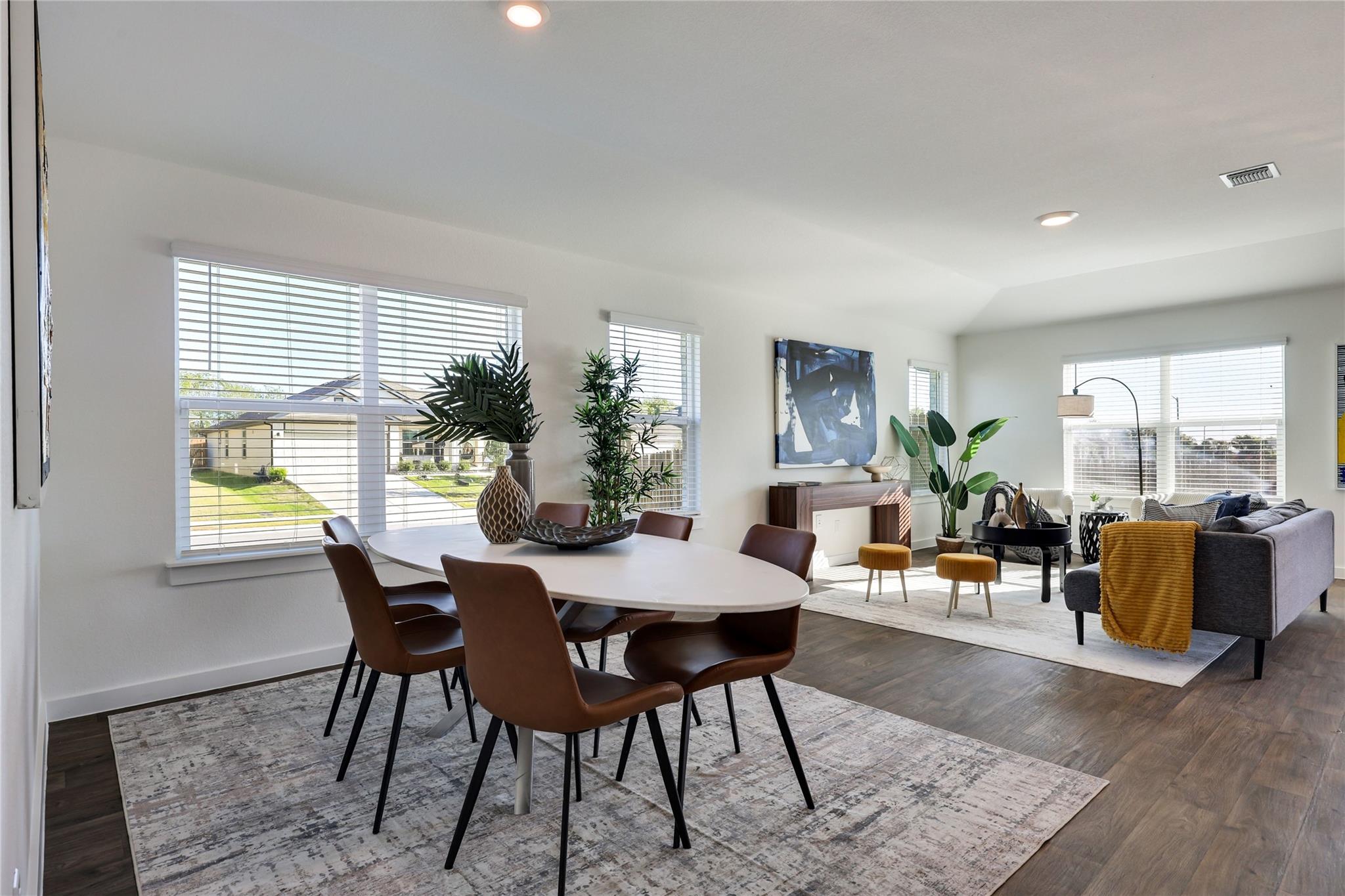 332 Pedernales LN
