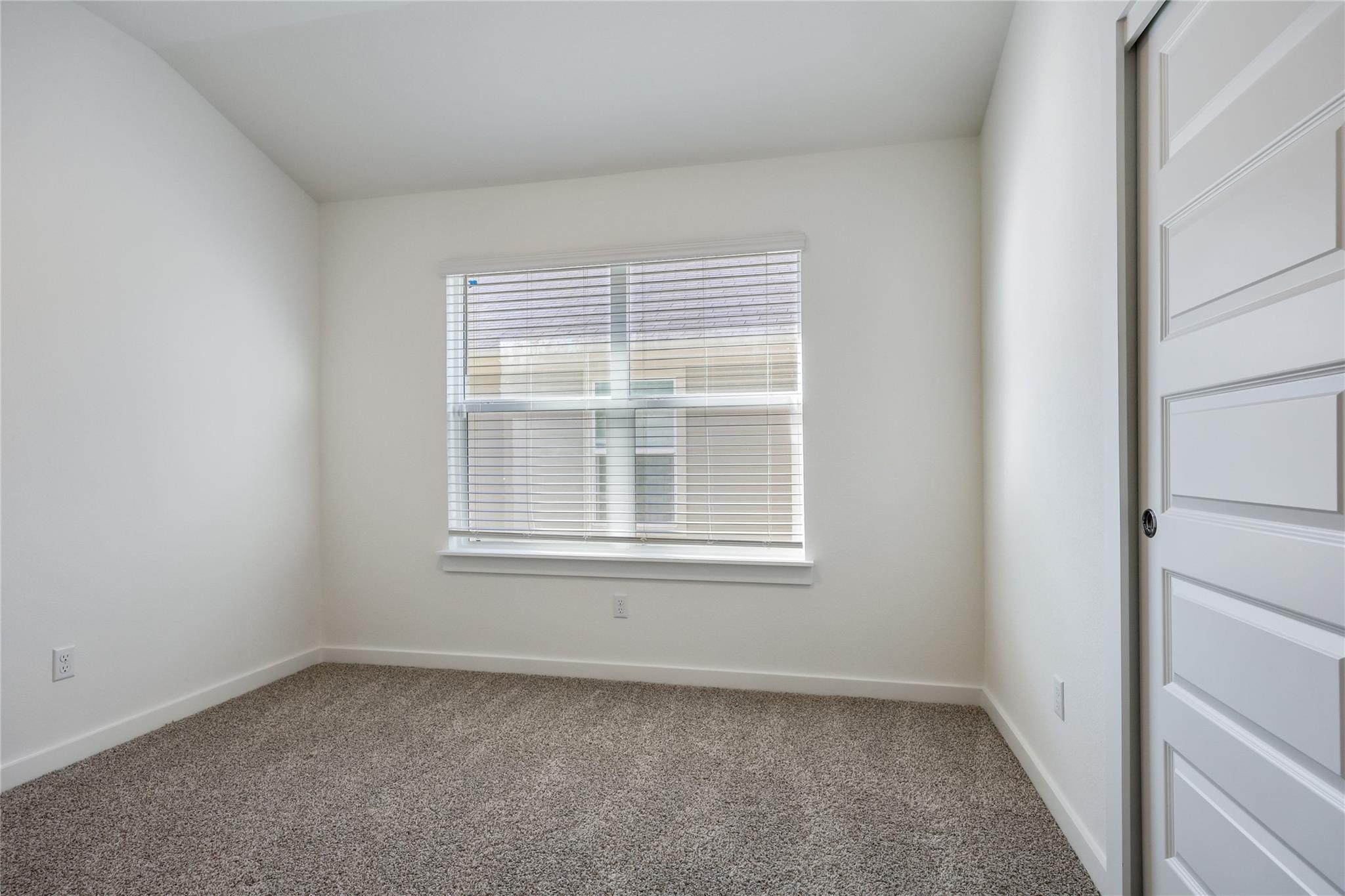 332 Pedernales LN