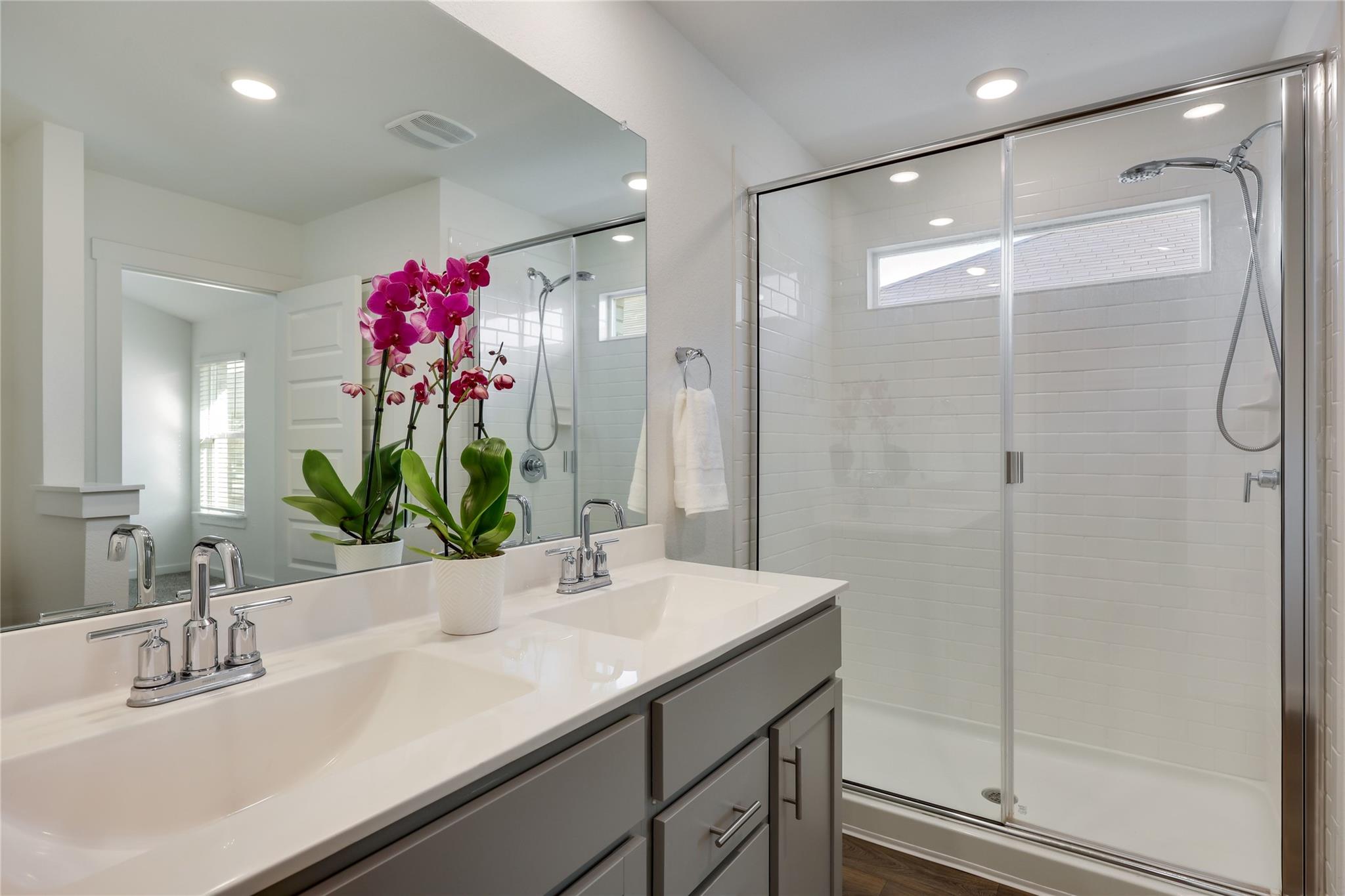 332 Pedernales LN