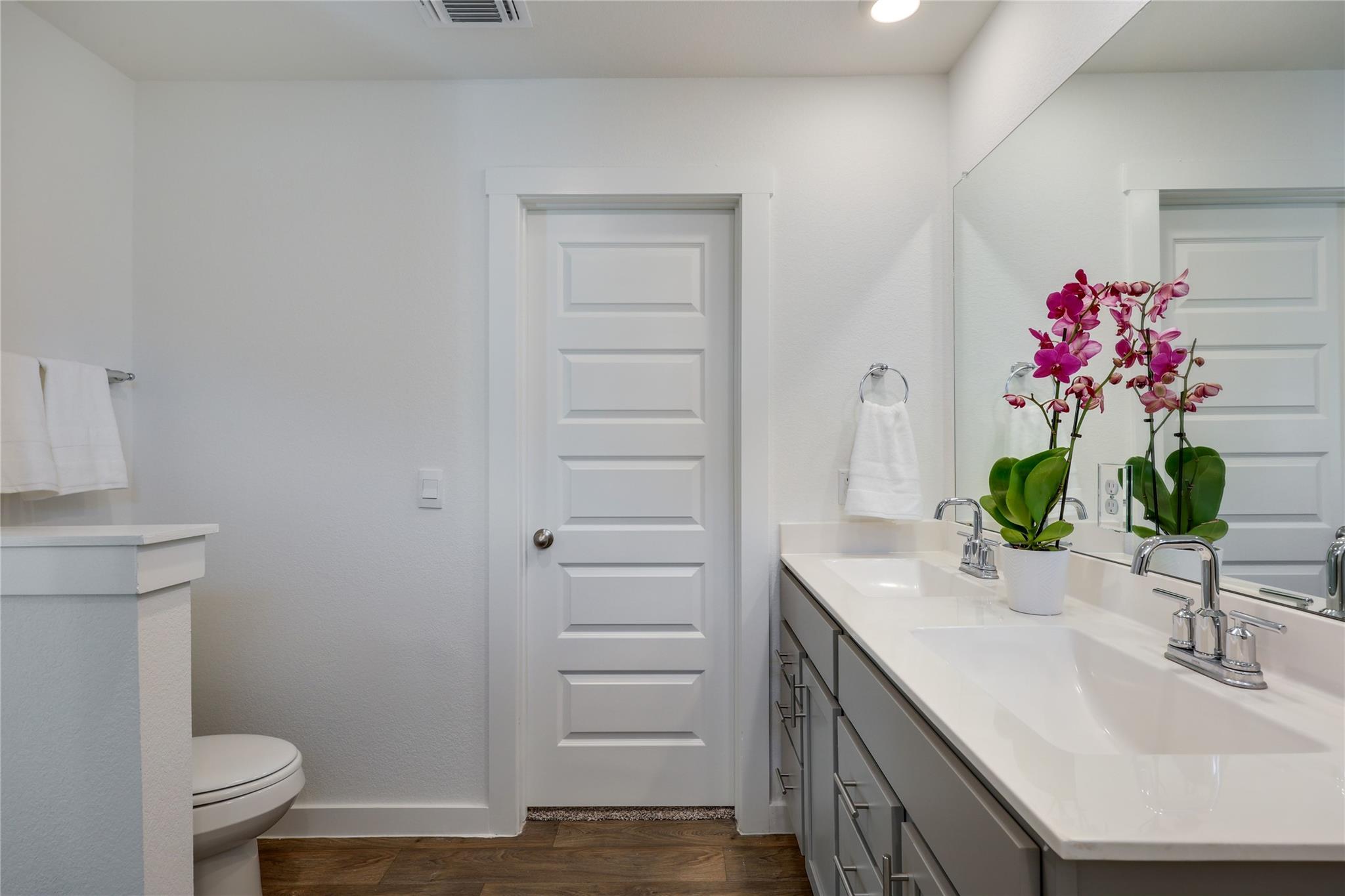 332 Pedernales LN