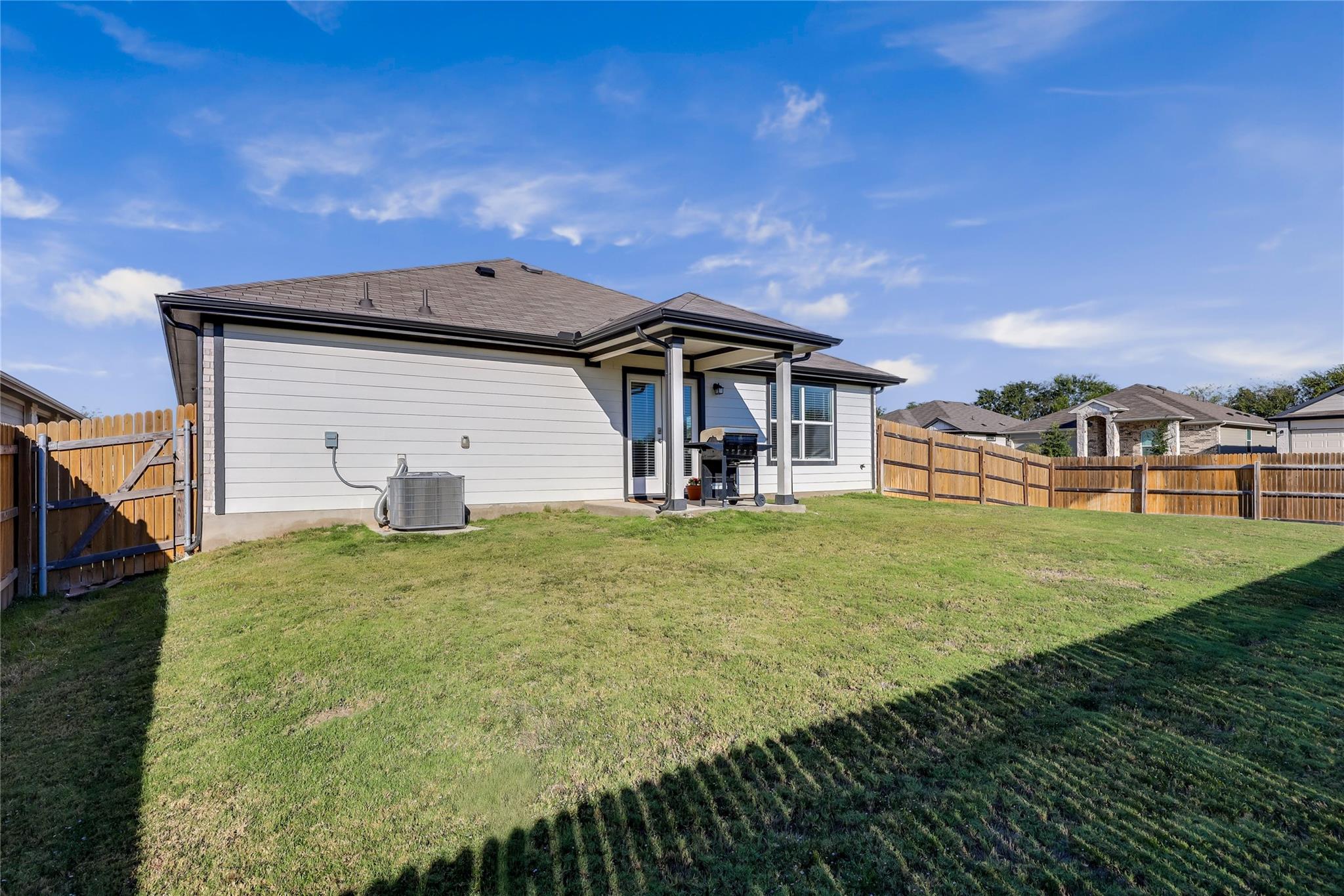 332 Pedernales LN
