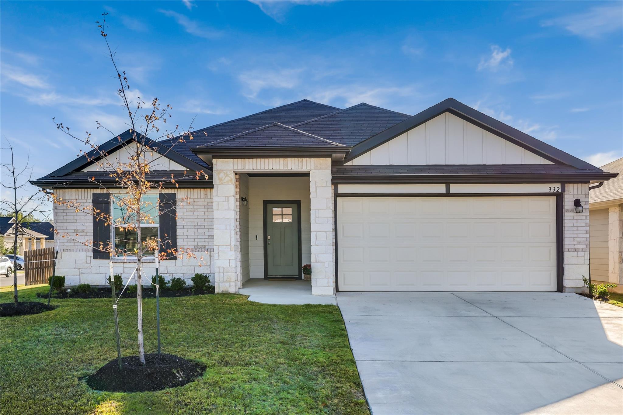 332 Pedernales LN