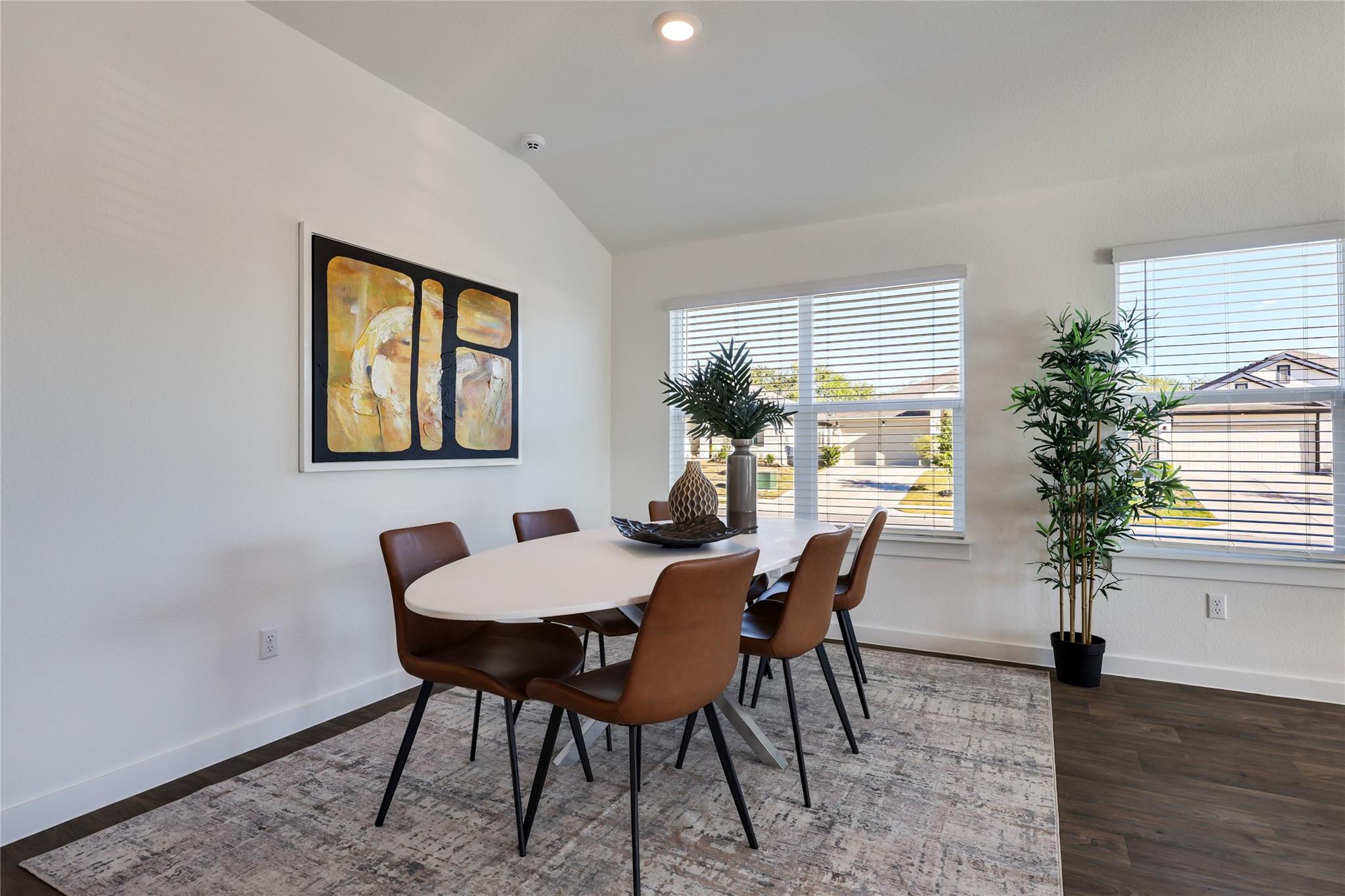 332 Pedernales LN