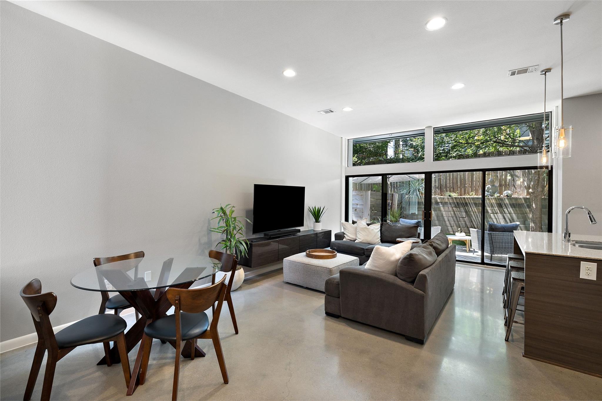 3408 Charlotte Rose DR
