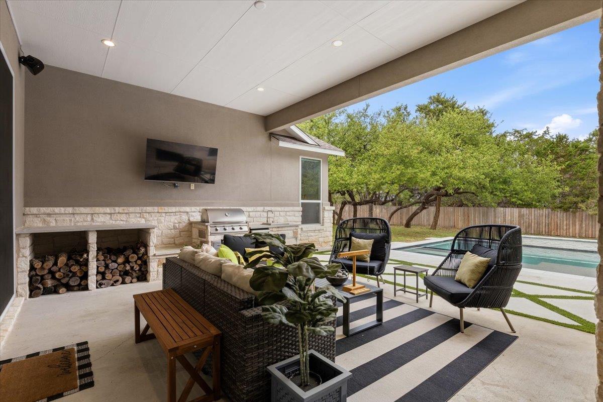 101 Onion Creek LN