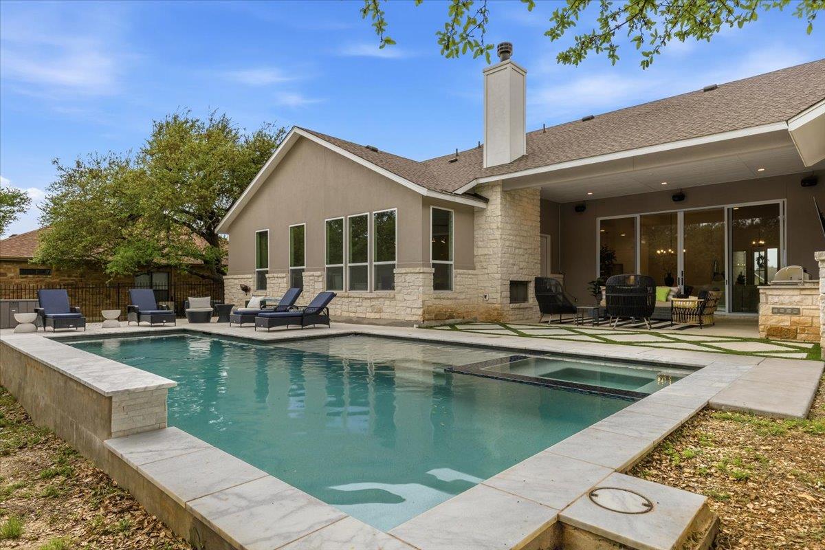 101 Onion Creek LN