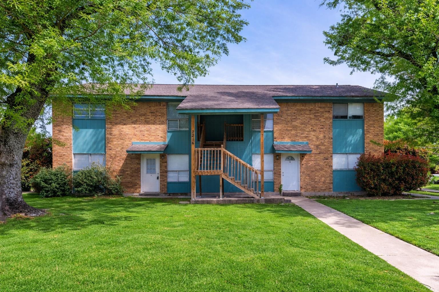 2214 Saulsbury DR