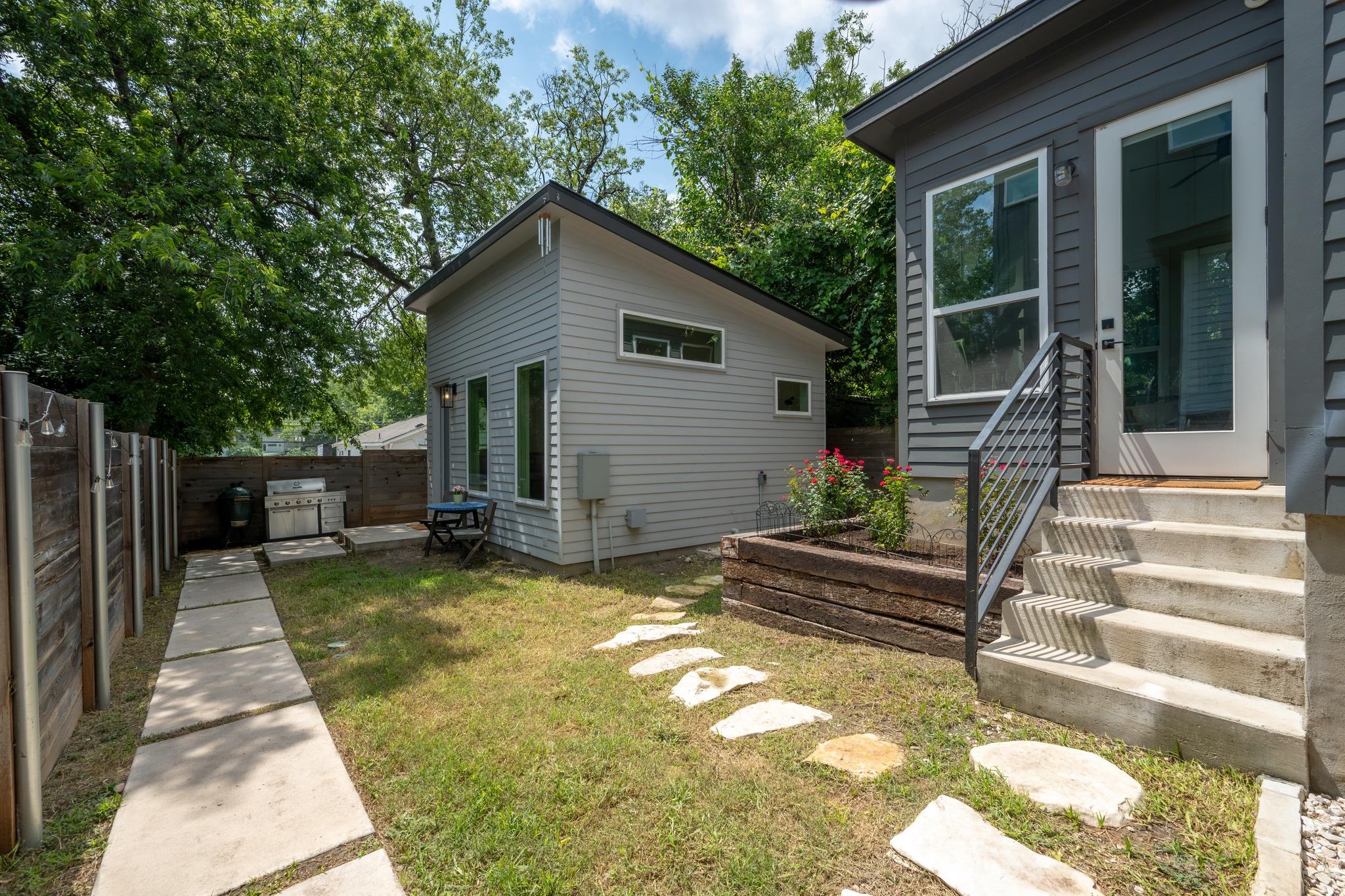 2605 S 2nd ST # 2