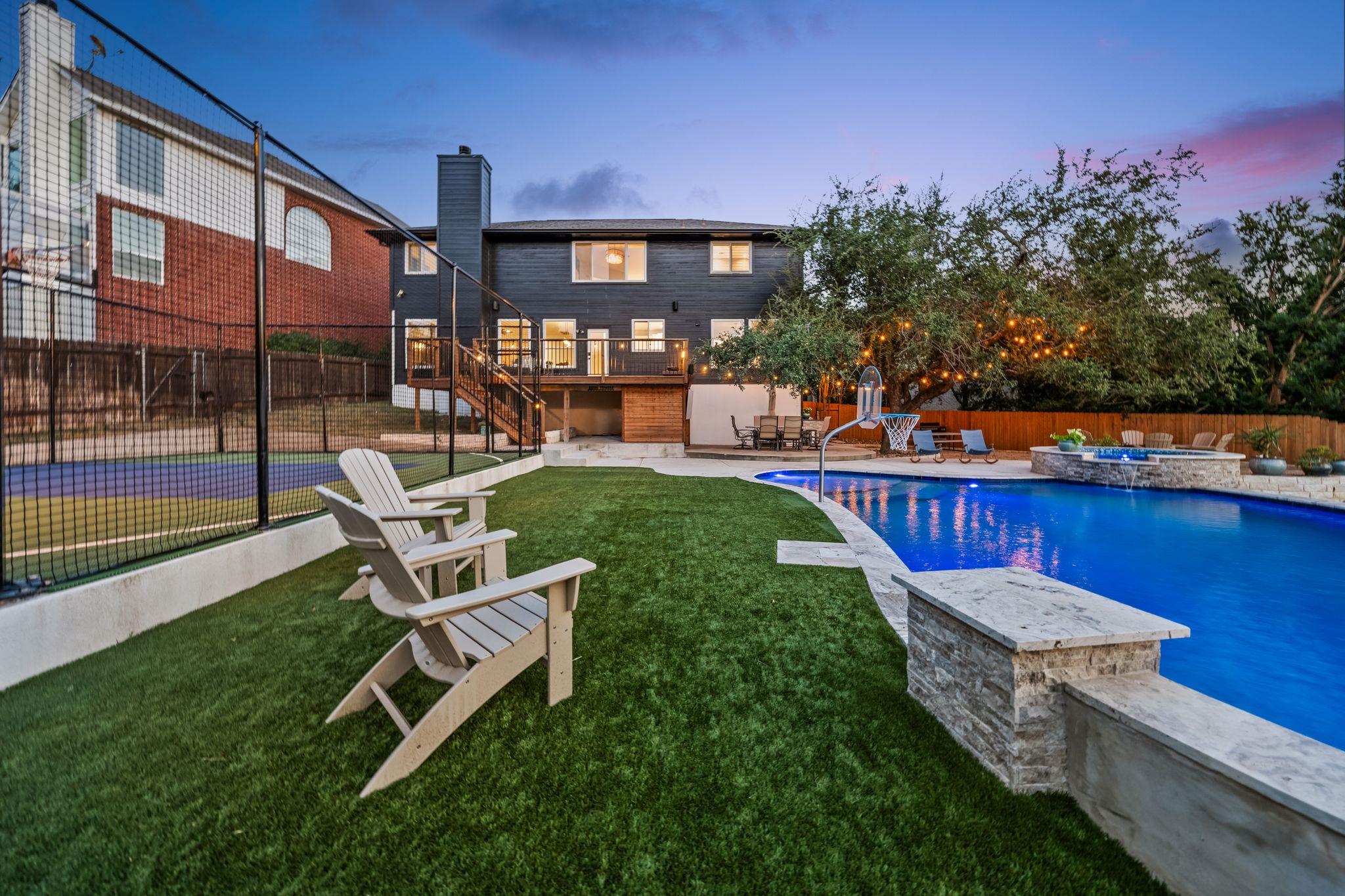 2204 Rimrock DR
