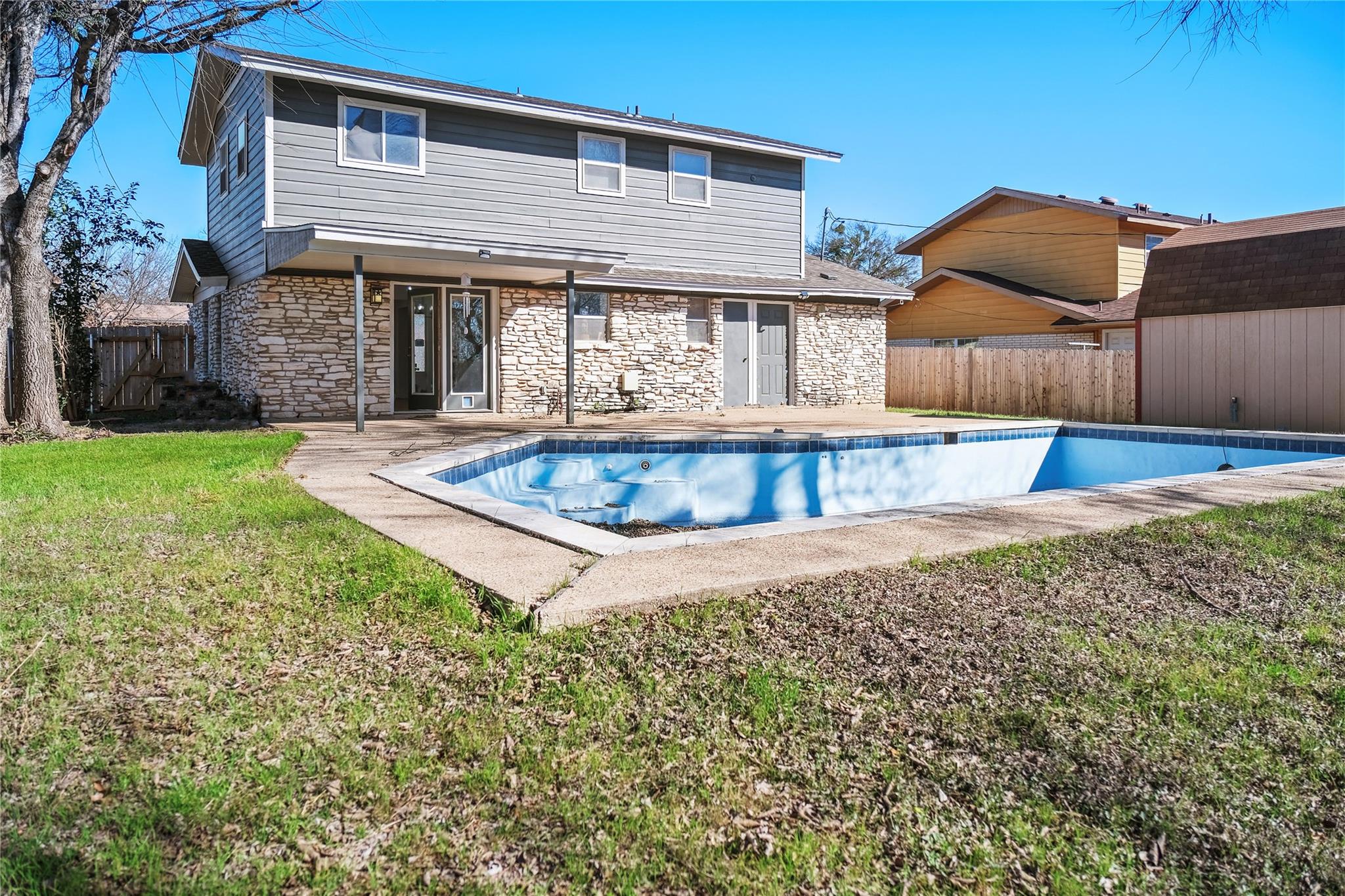 3300 Lake Inks Ave