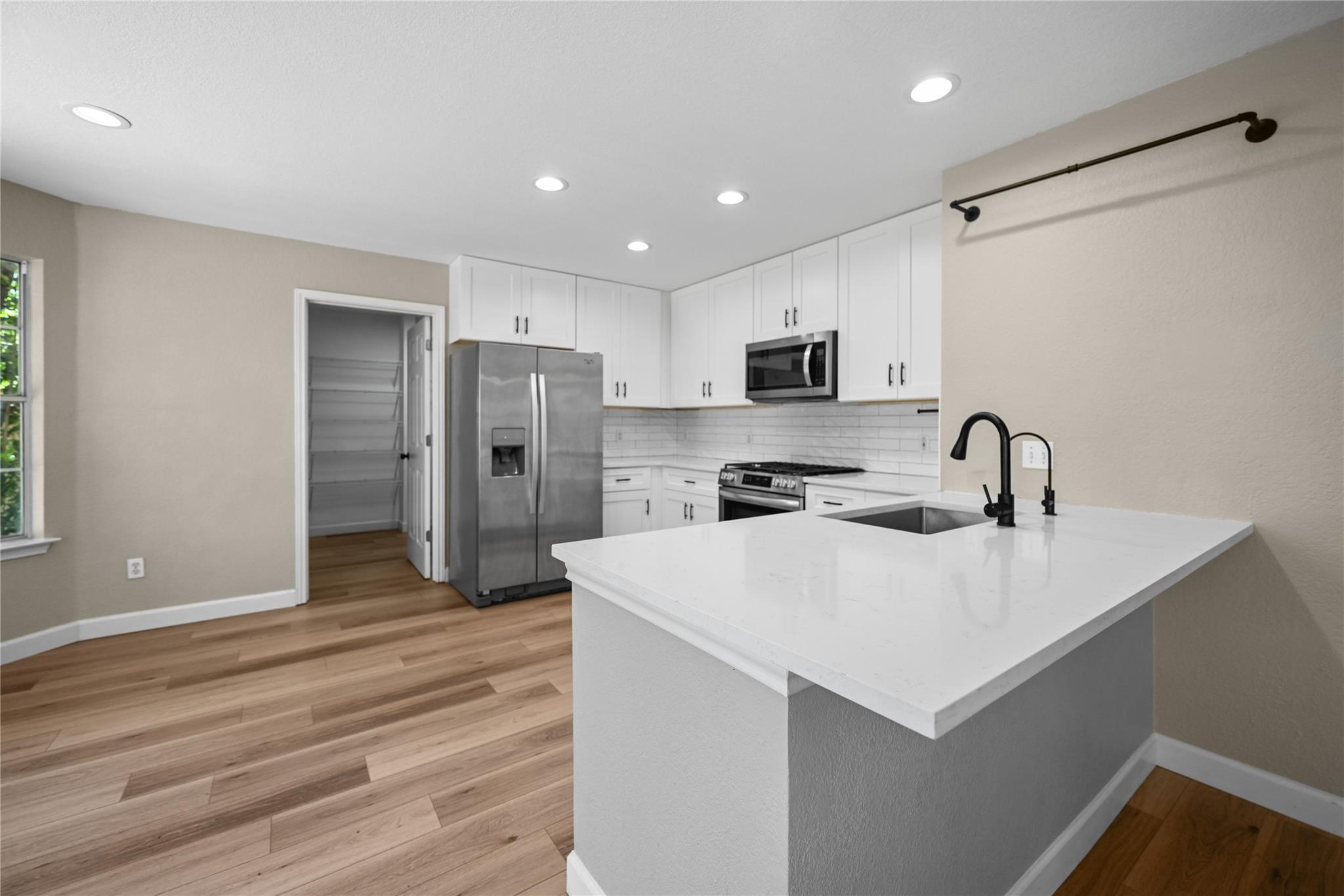 1603 Jennifer CT