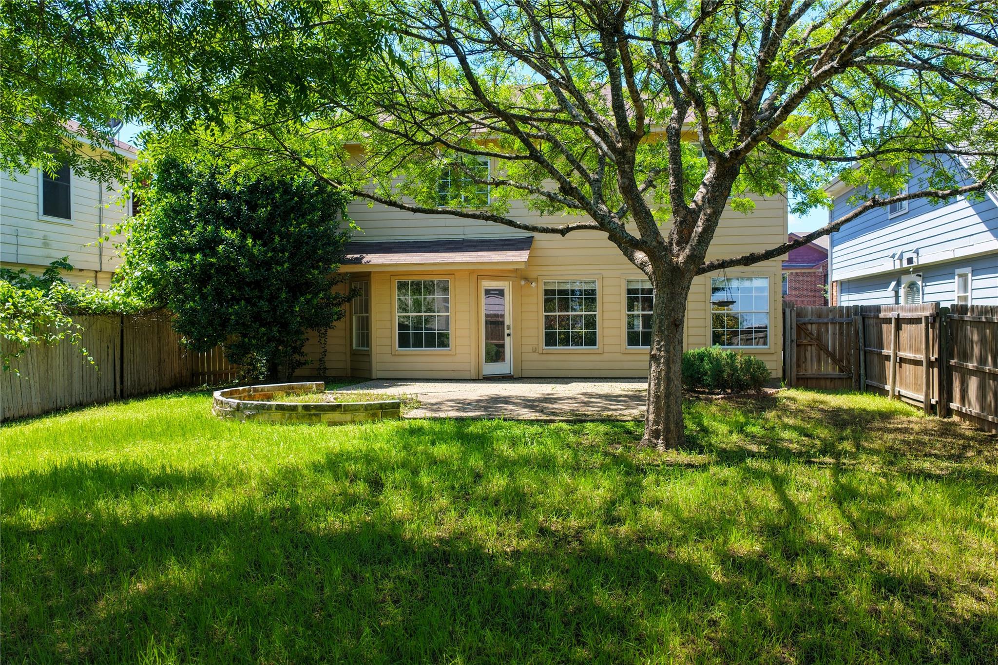 1603 Jennifer CT